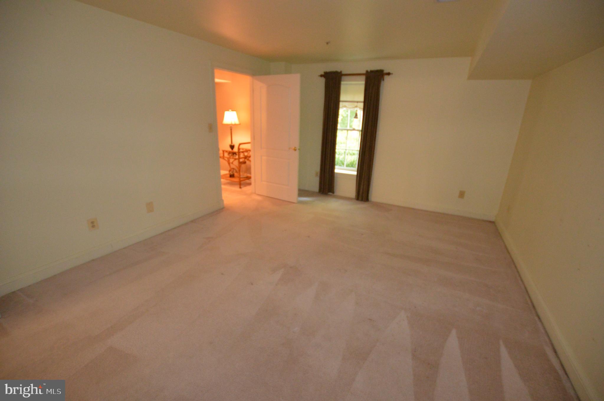 NORTHRIDGE - Residential