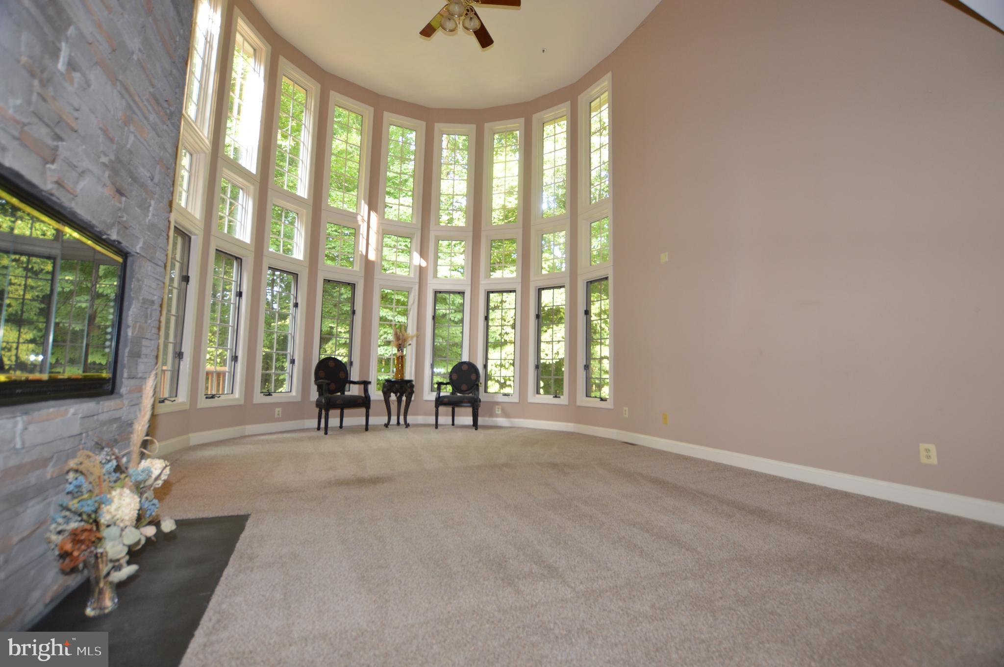 NORTHRIDGE - Residential