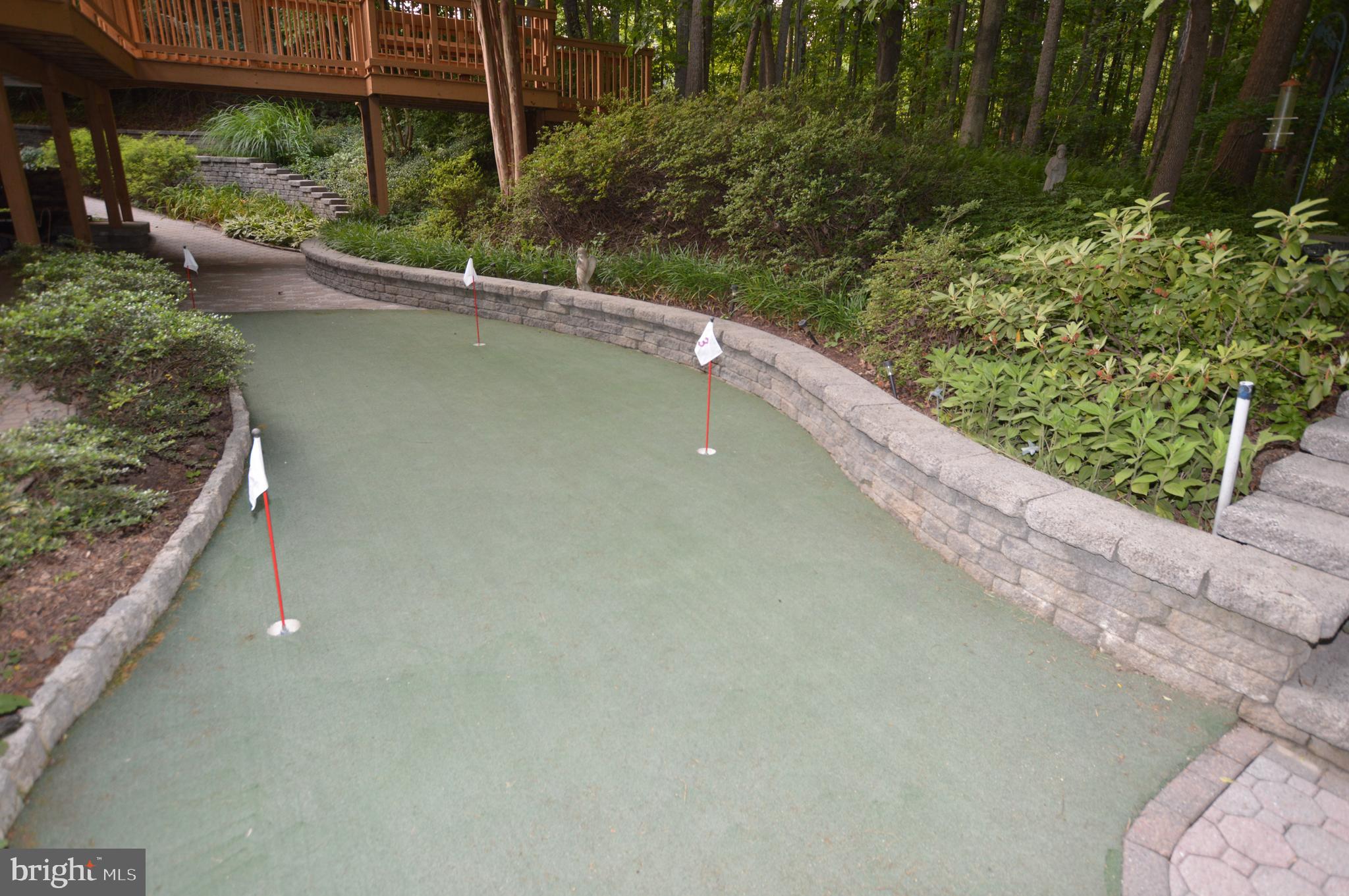 NORTHRIDGE - Residential