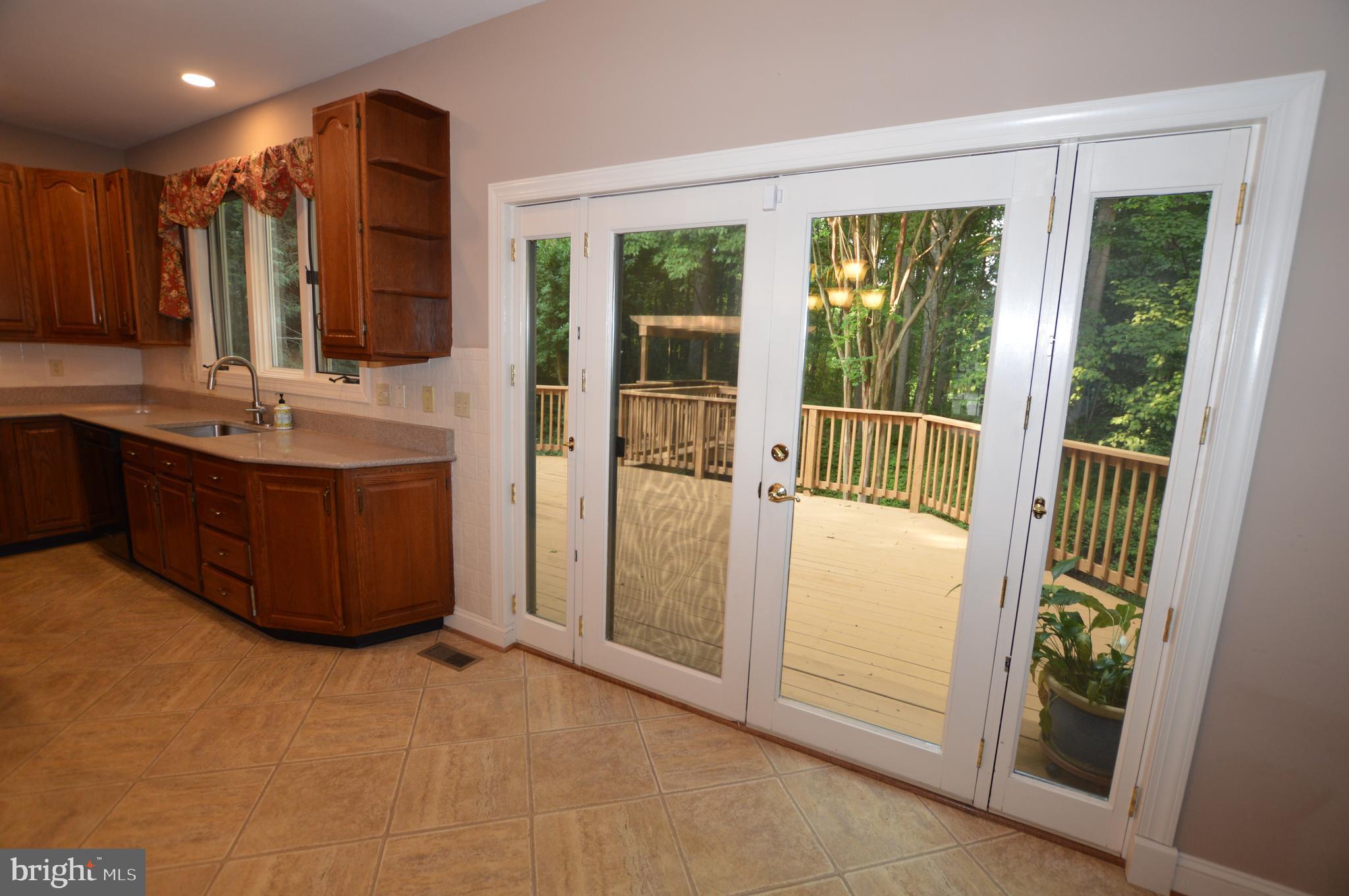 NORTHRIDGE - Residential