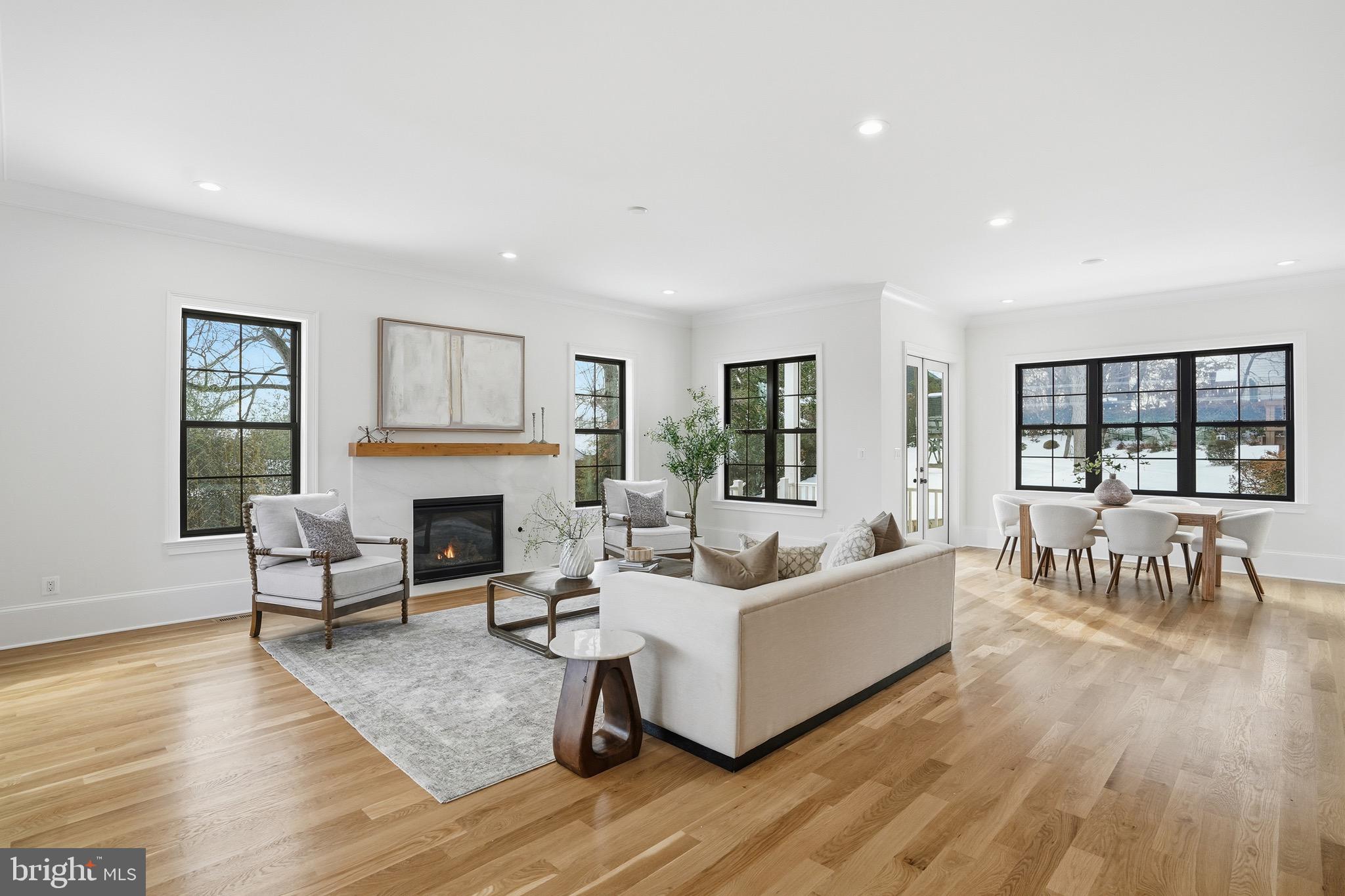 BERKSHIRE OAKWOOD - Residential