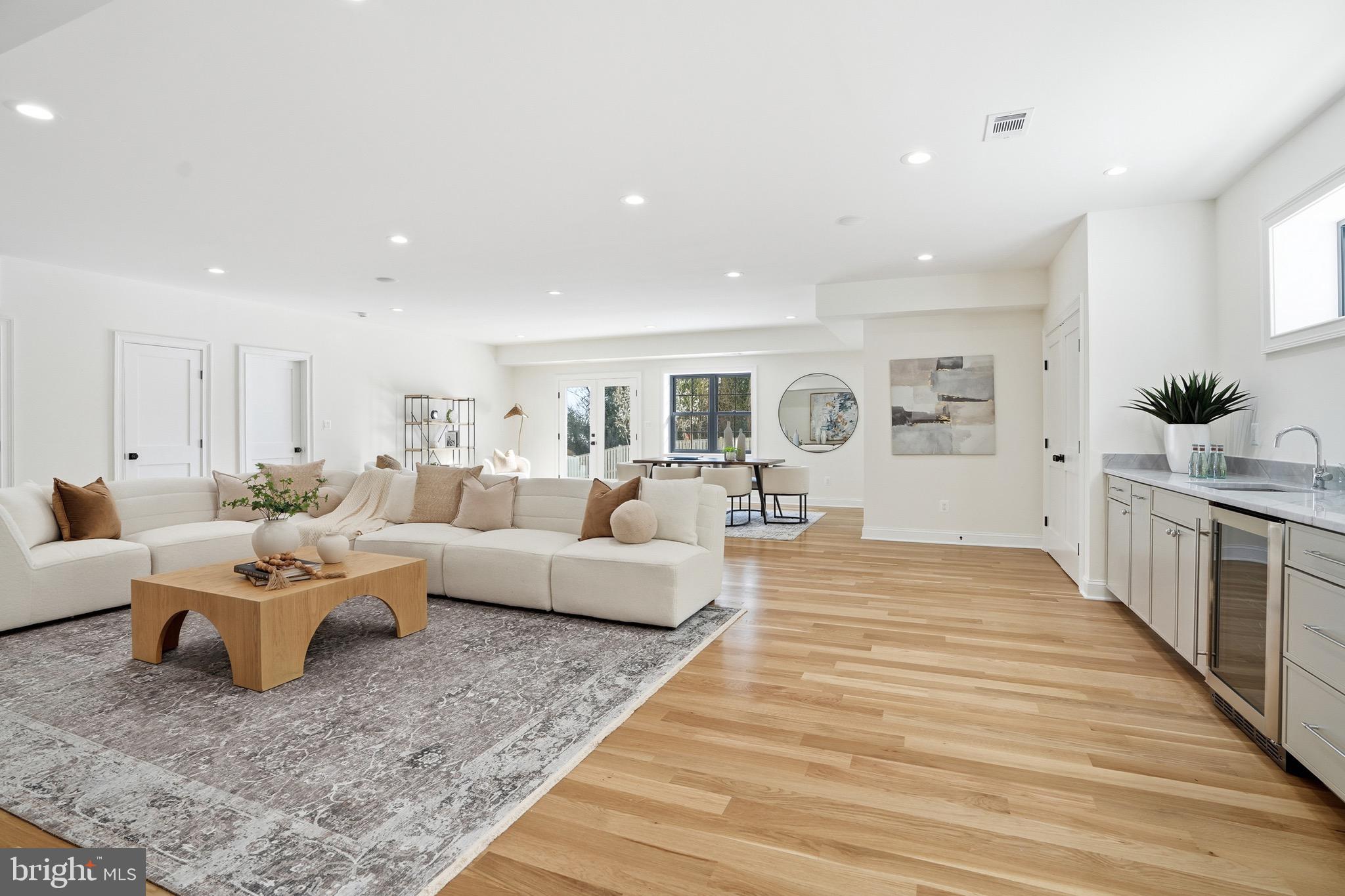 BERKSHIRE OAKWOOD - Residential