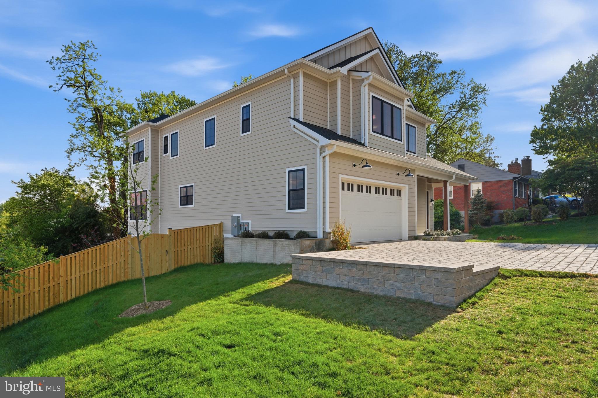 BERKSHIRE OAKWOOD - Residential