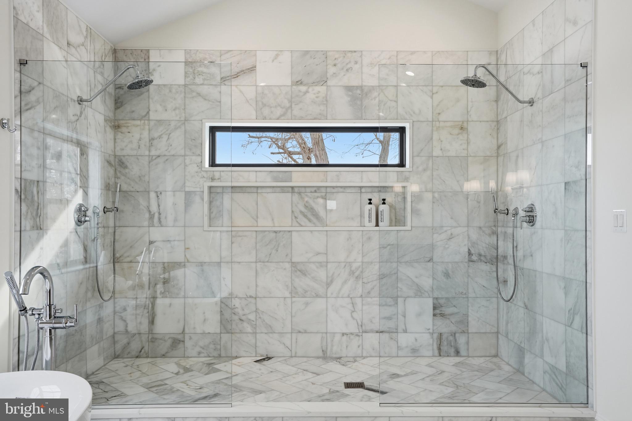 BERKSHIRE OAKWOOD - Residential