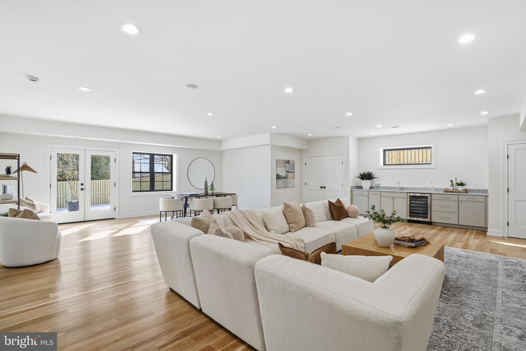 BERKSHIRE OAKWOOD - Residential