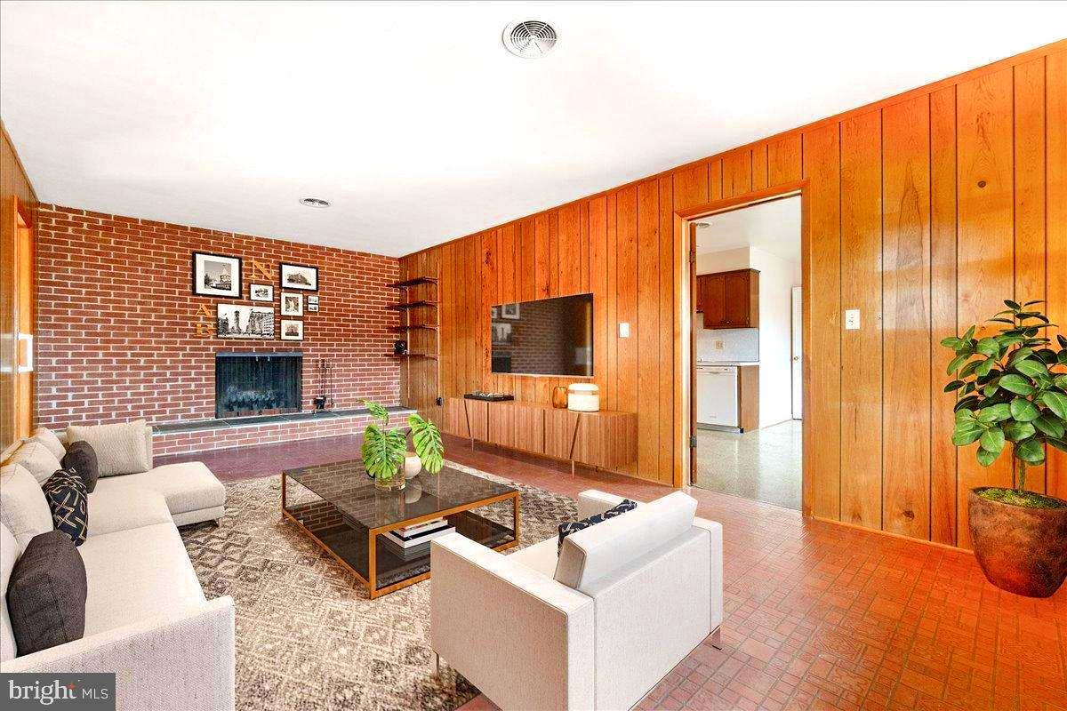 FOX RIDGE ESTATES - Residential