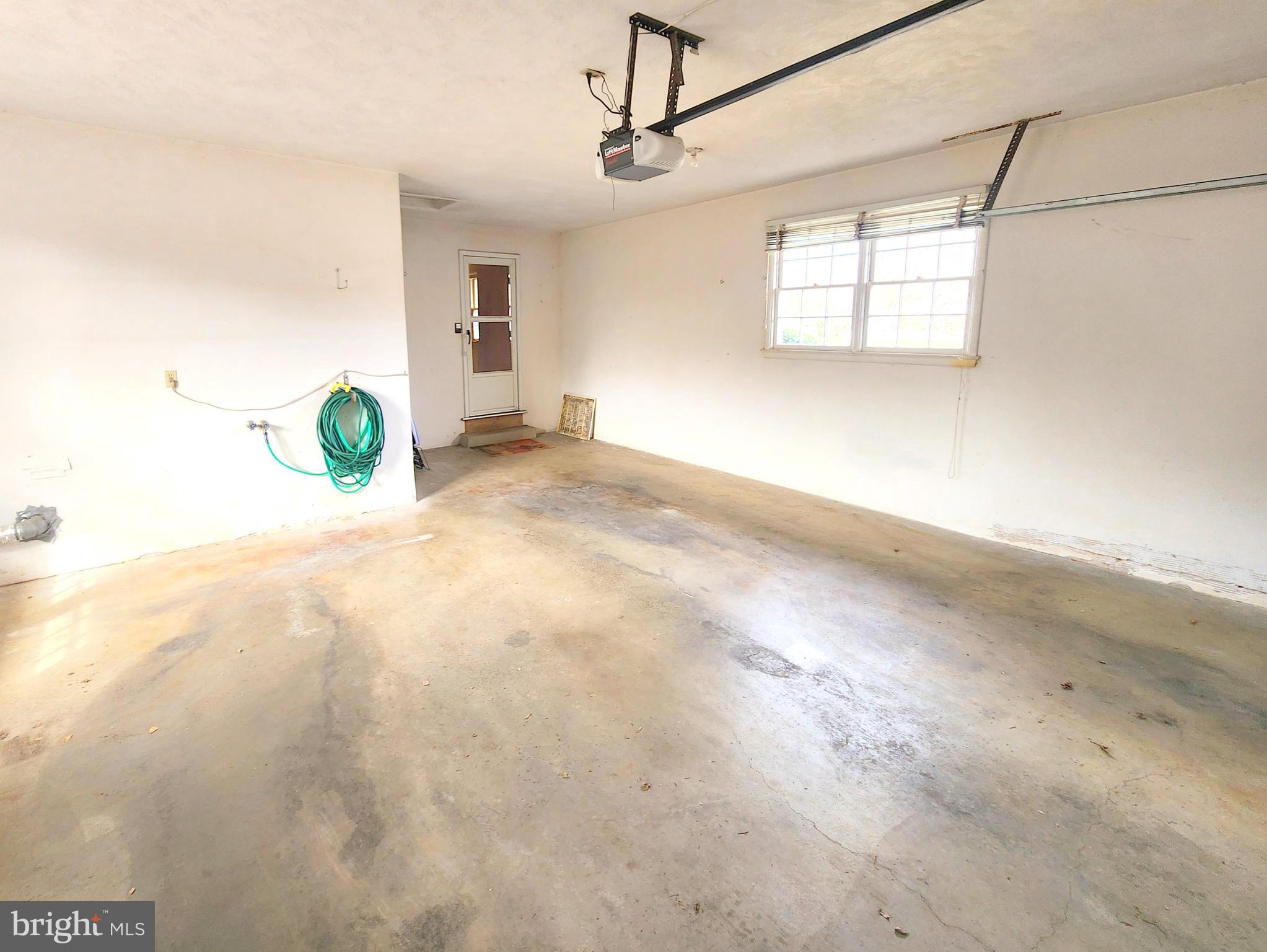 FOX RIDGE ESTATES - Residential