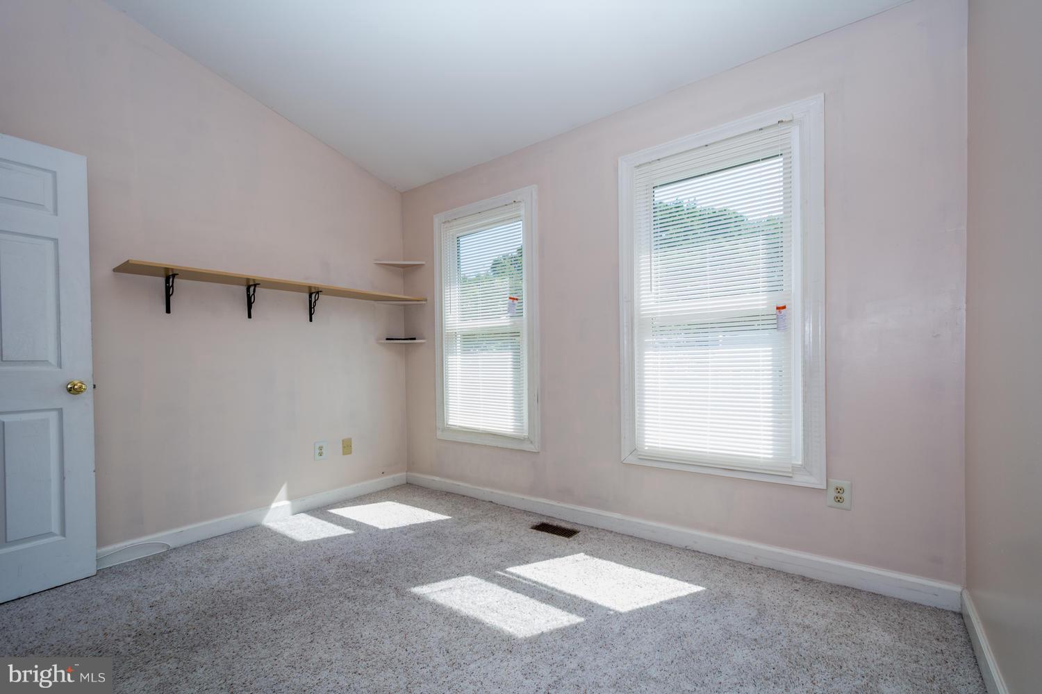 SEVEN OAKS - Residential Lease