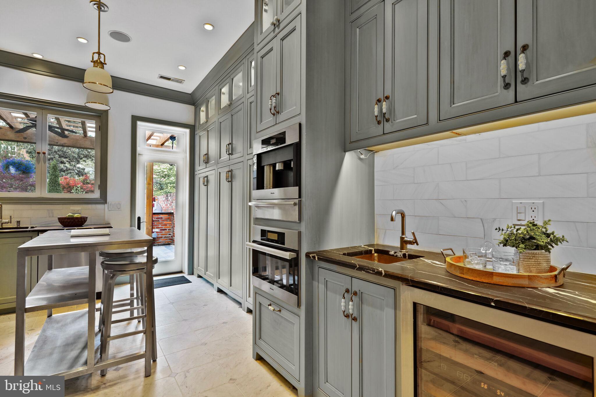 GEORGETOWN - Residential