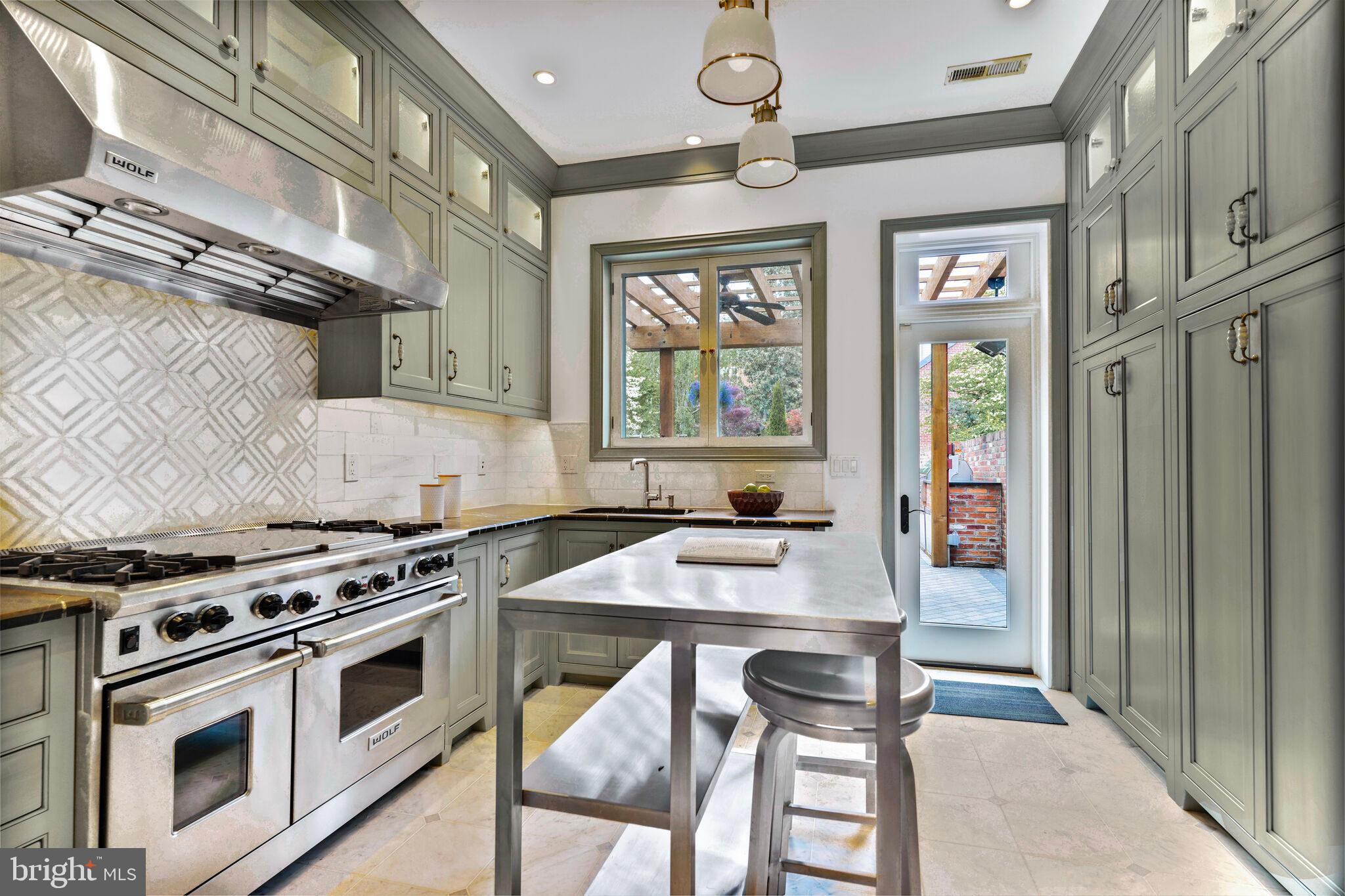 GEORGETOWN - Residential