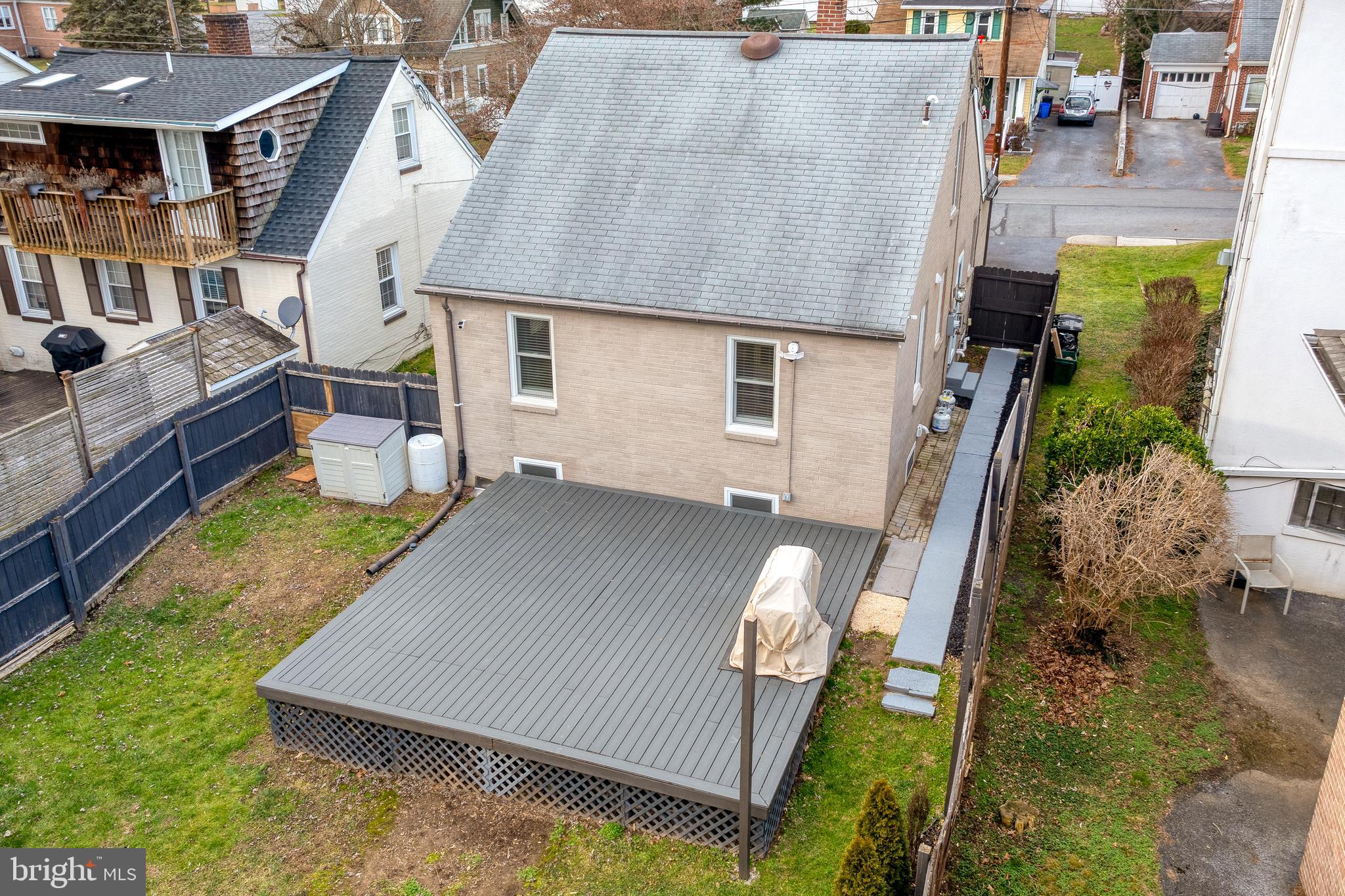 ELIZABETHTOWN BOROUGH - Residential