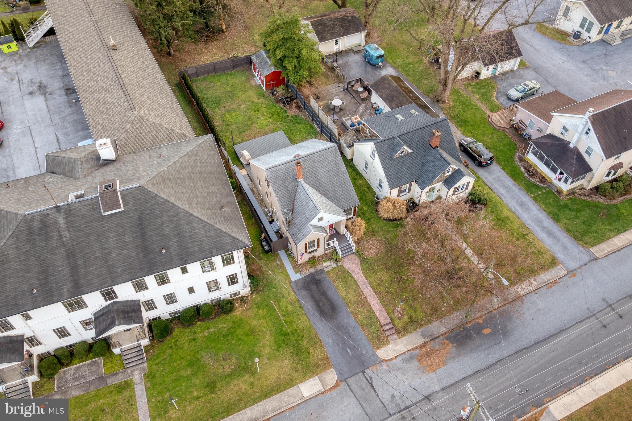 ELIZABETHTOWN BOROUGH - Residential