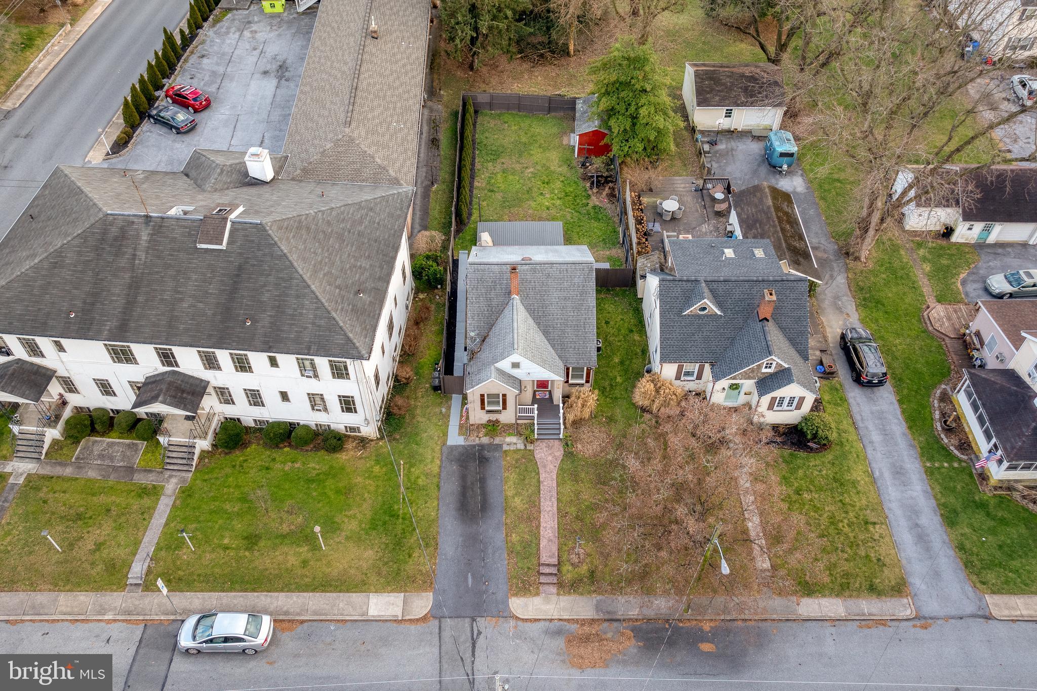 ELIZABETHTOWN BOROUGH - Residential