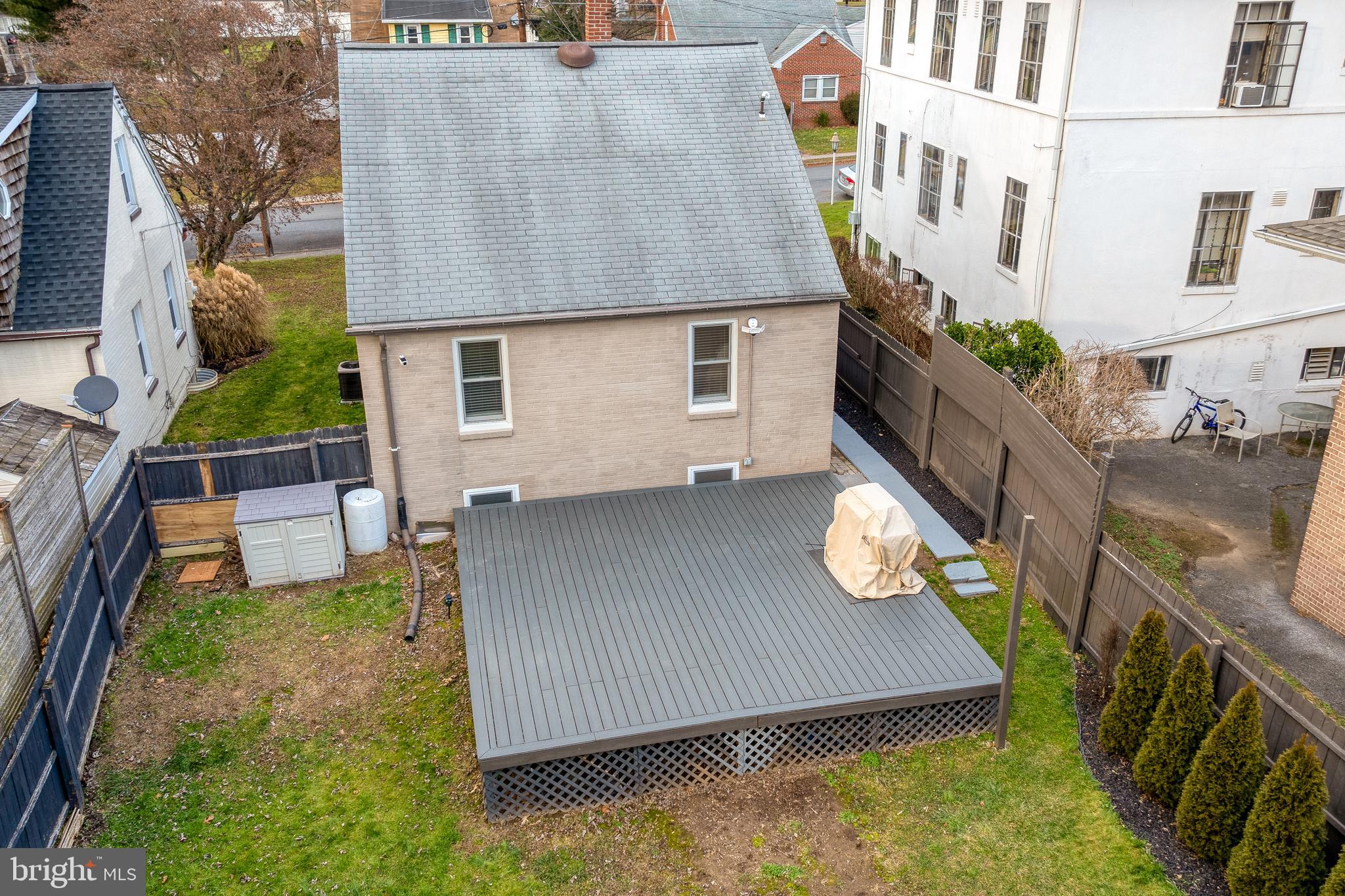 ELIZABETHTOWN BOROUGH - Residential