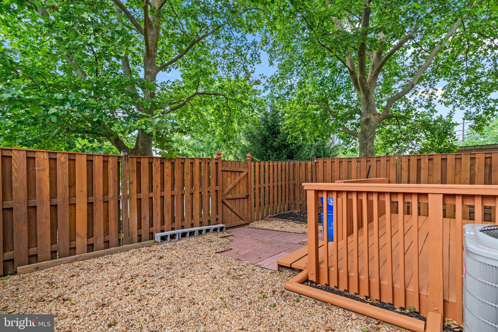 GUNNERS LAKE VILLAGE - Residential