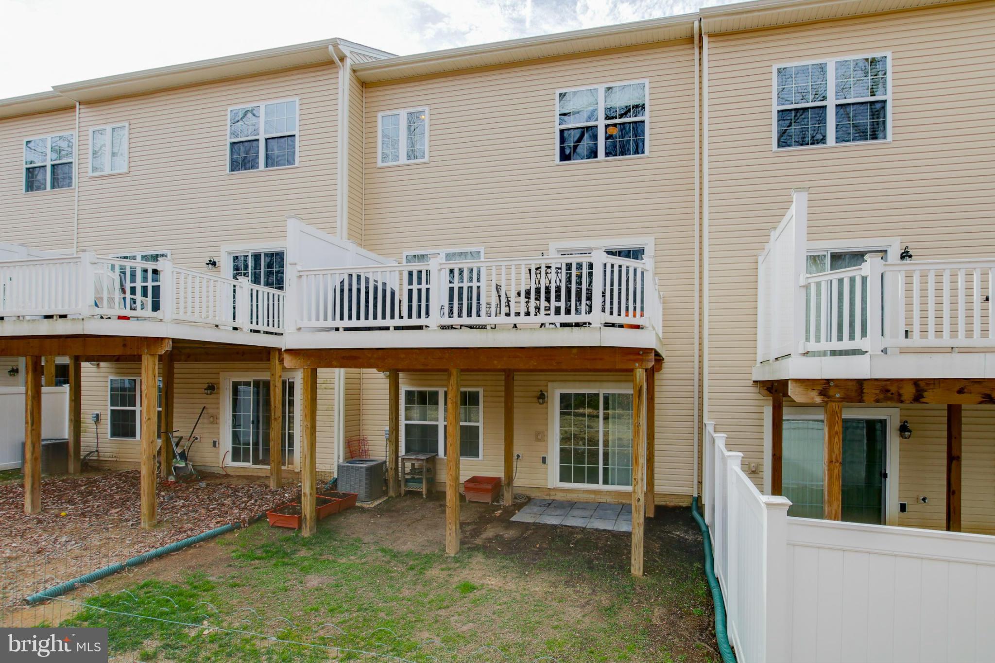 FIELDSTONE FARM - Residential