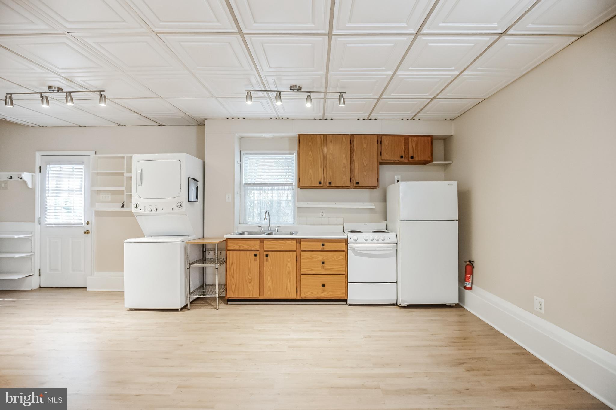 ARDSLEY - Residential Lease