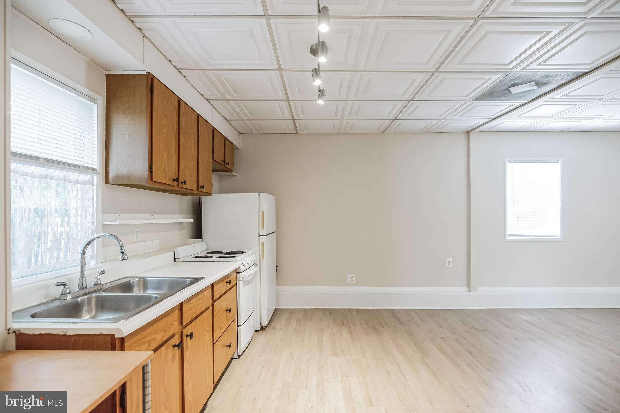 ARDSLEY - Residential Lease