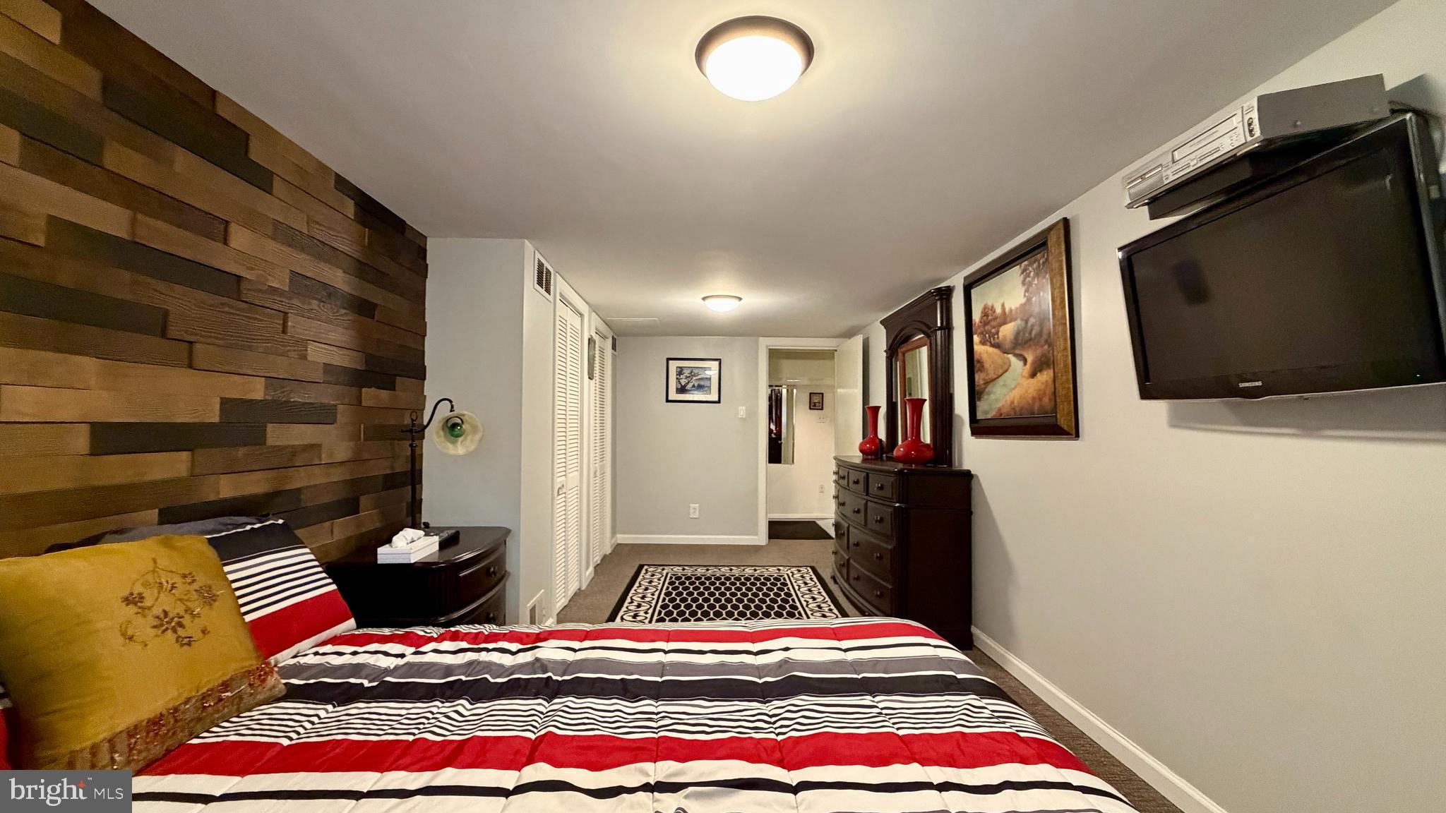 BUSTLETON - Residential