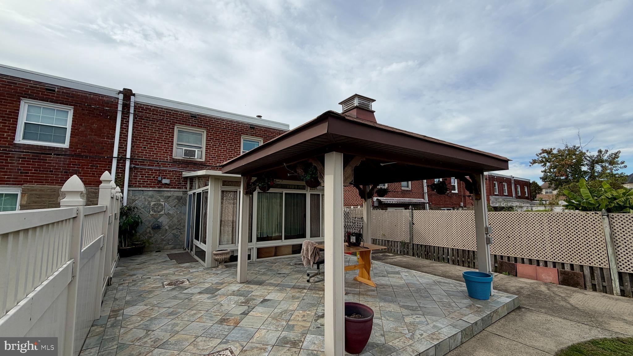 BUSTLETON - Residential