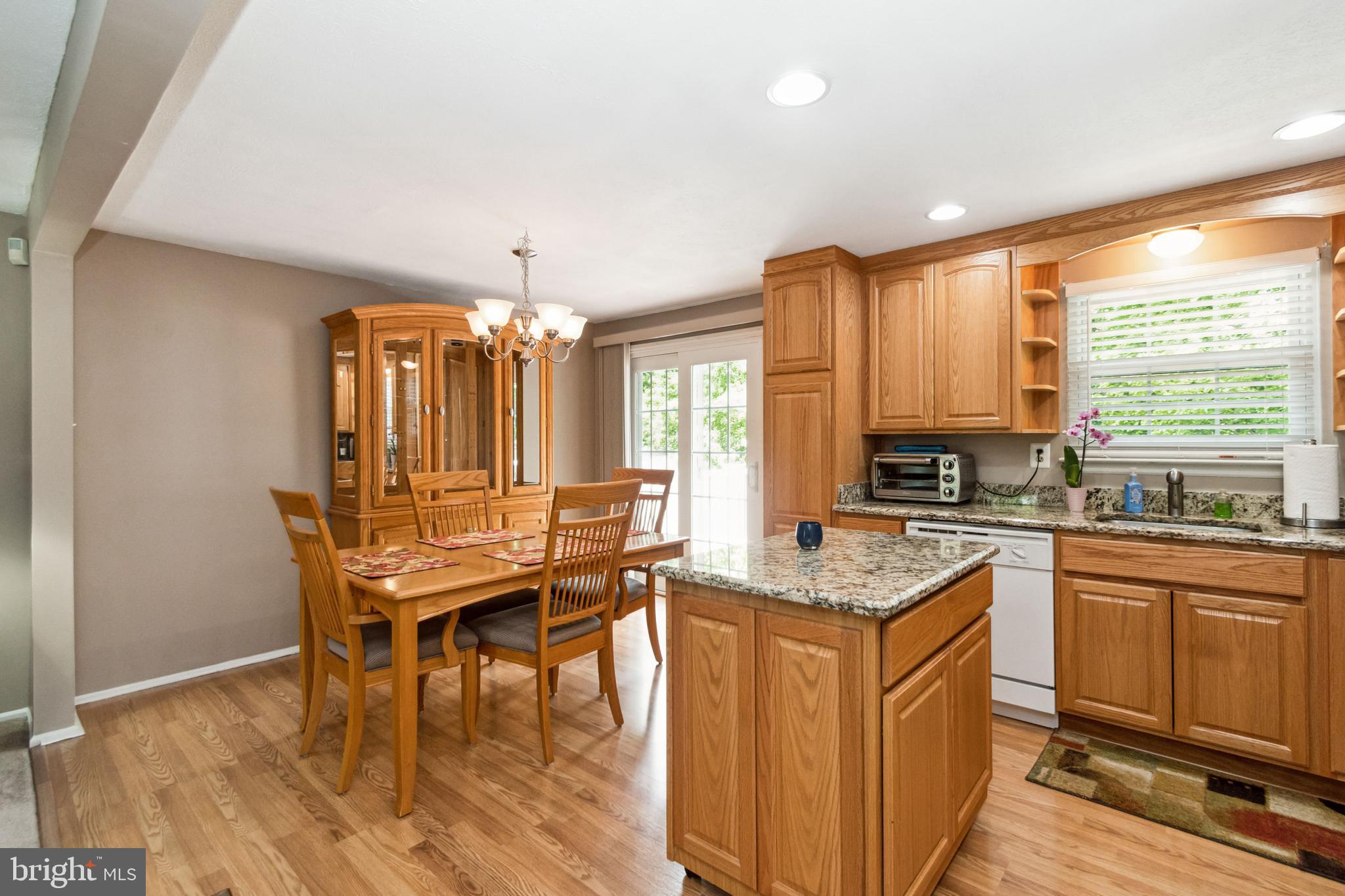 SHANNON SQUARE - Residential