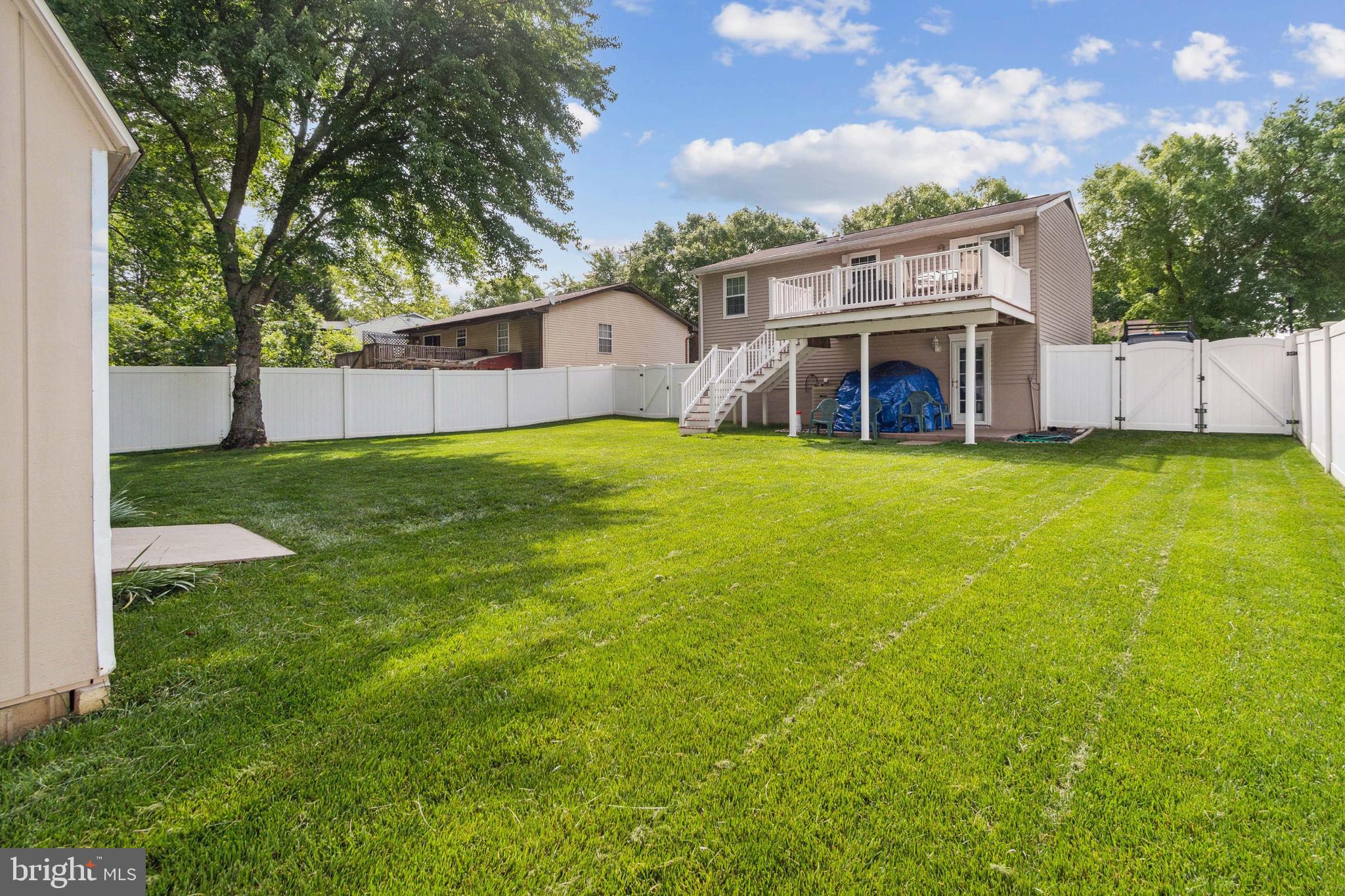 SHANNON SQUARE - Residential