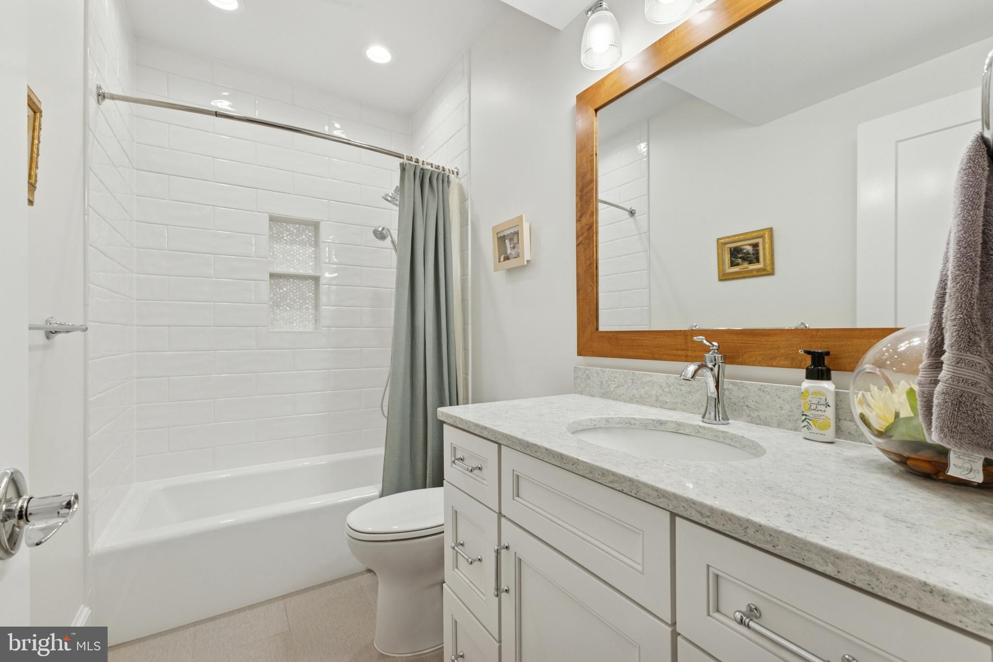 FAWN LAKE - Residential