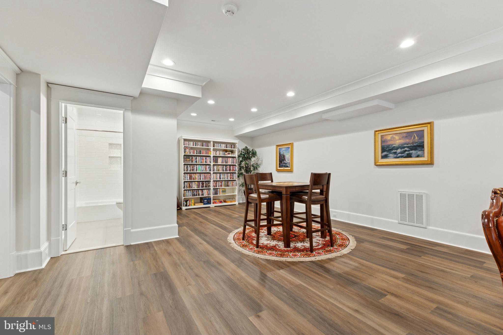 FAWN LAKE - Residential