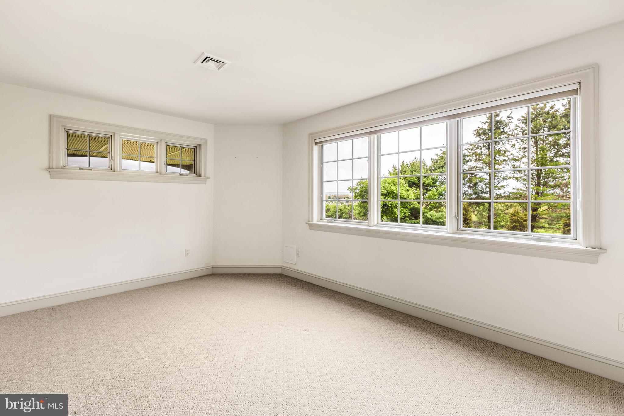 CENTRE HILLS - Residential