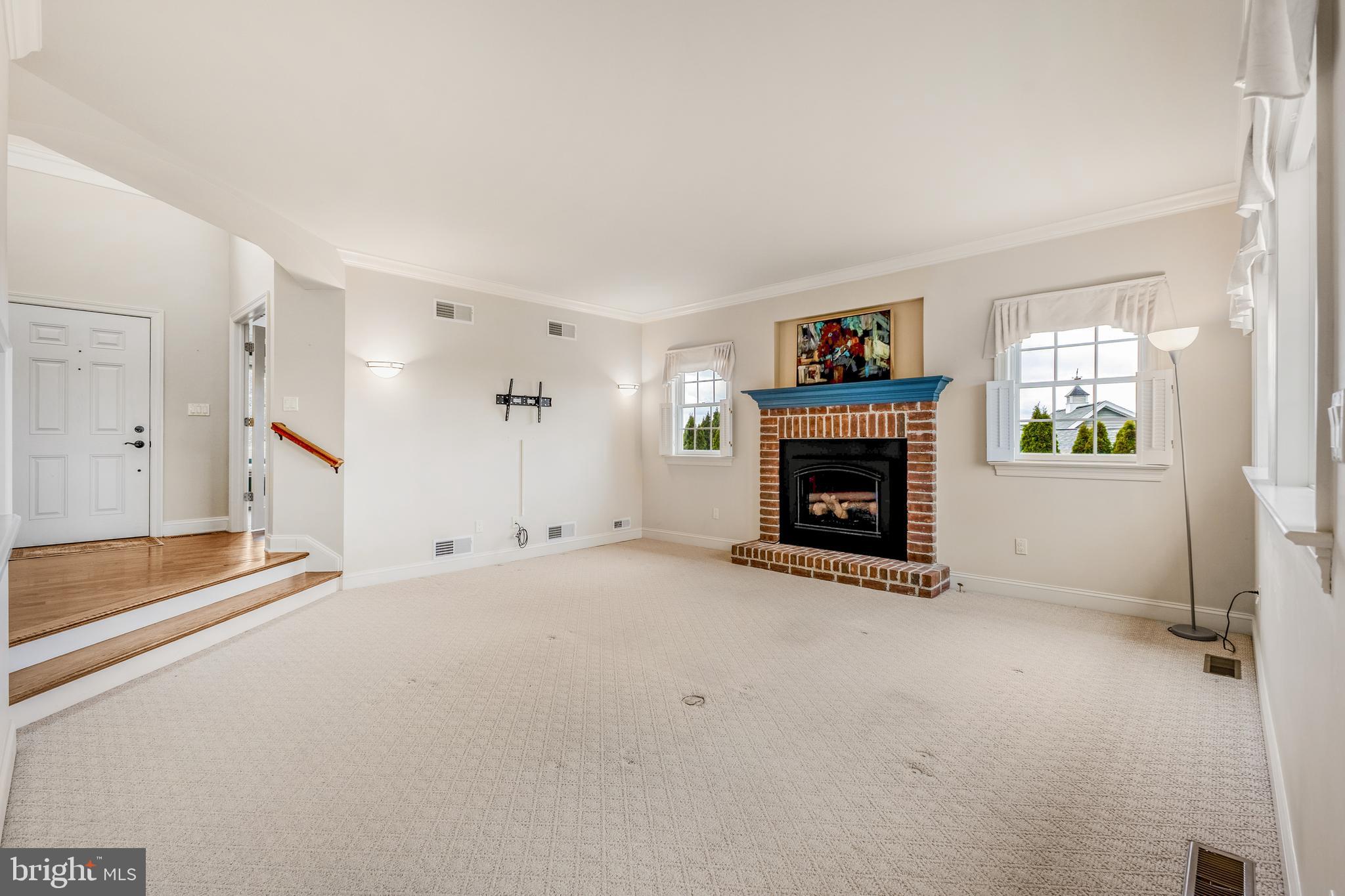 CENTRE HILLS - Residential