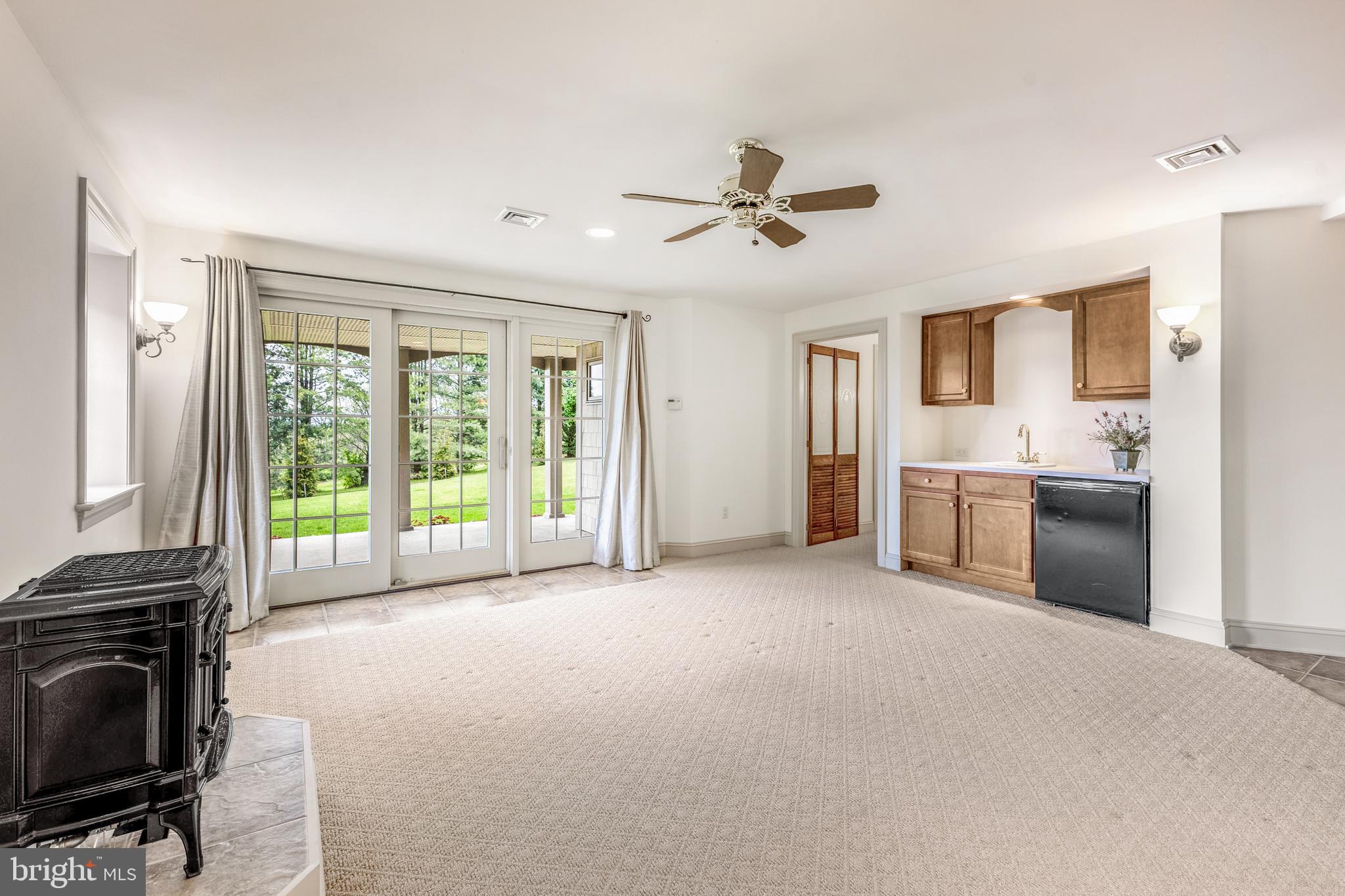 CENTRE HILLS - Residential