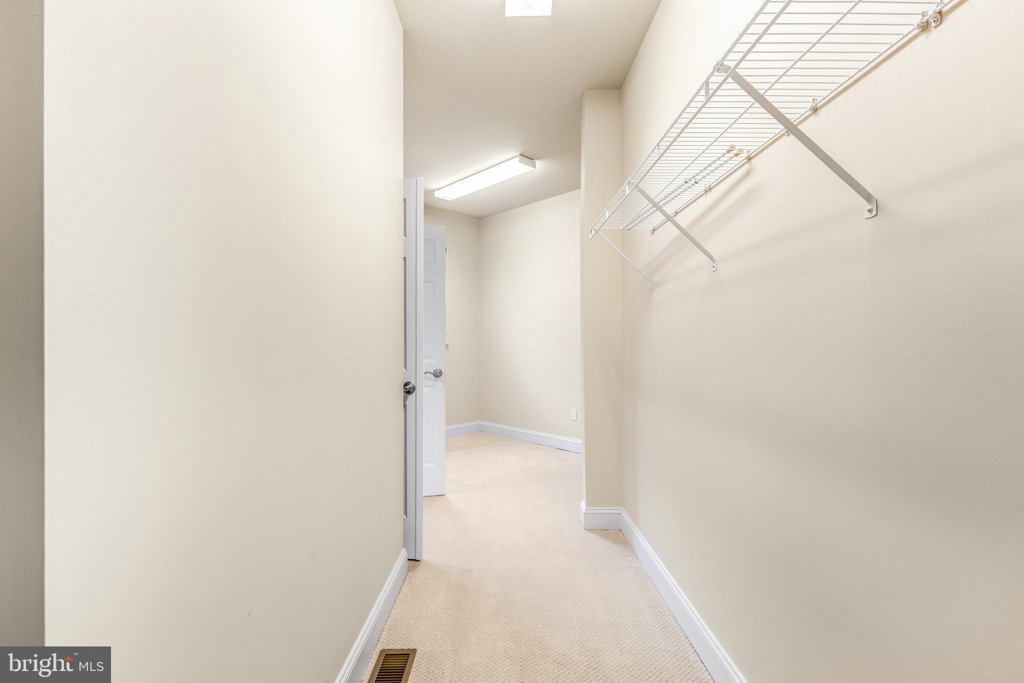 CENTRE HILLS - Residential