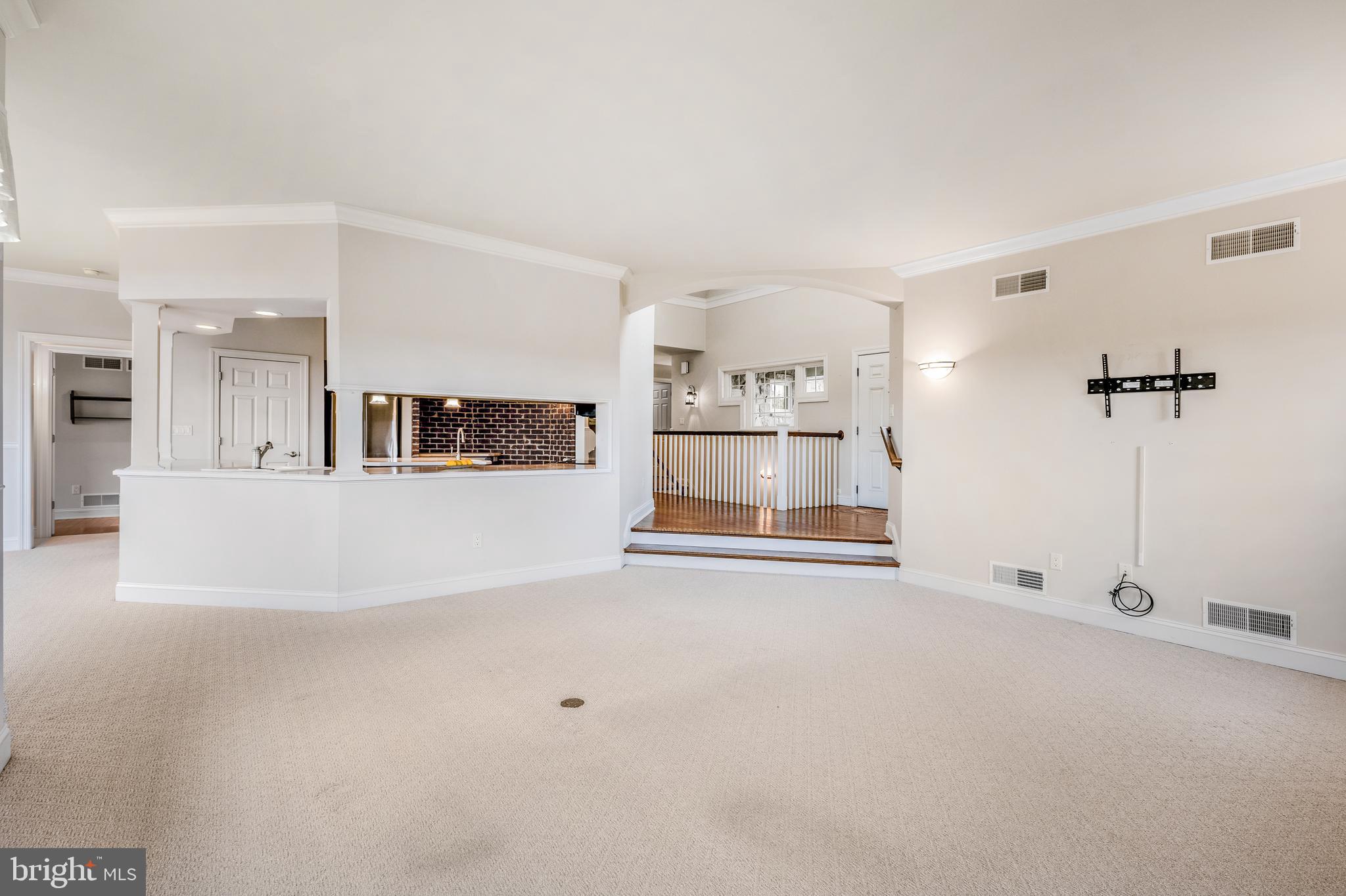 CENTRE HILLS - Residential