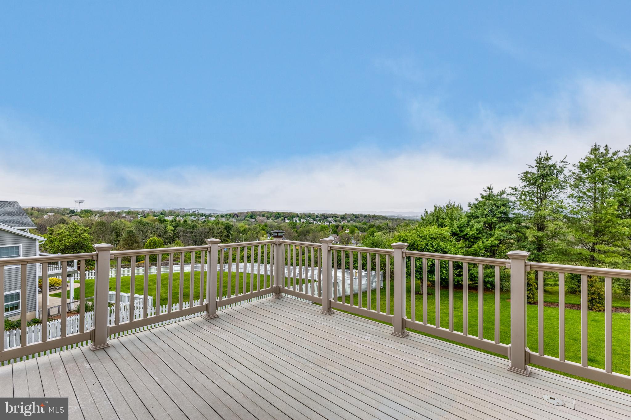 CENTRE HILLS - Residential