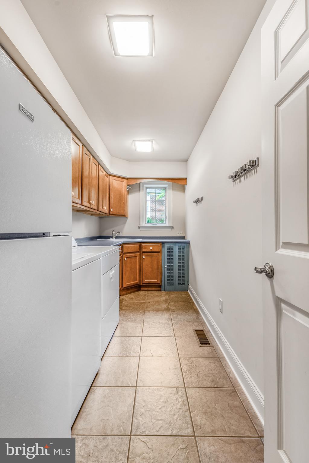 CENTRE HILLS - Residential