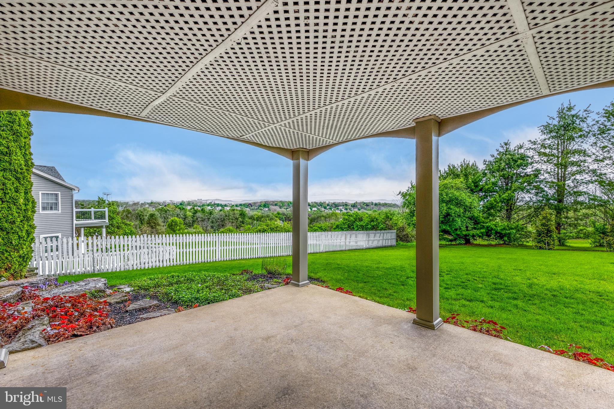 CENTRE HILLS - Residential