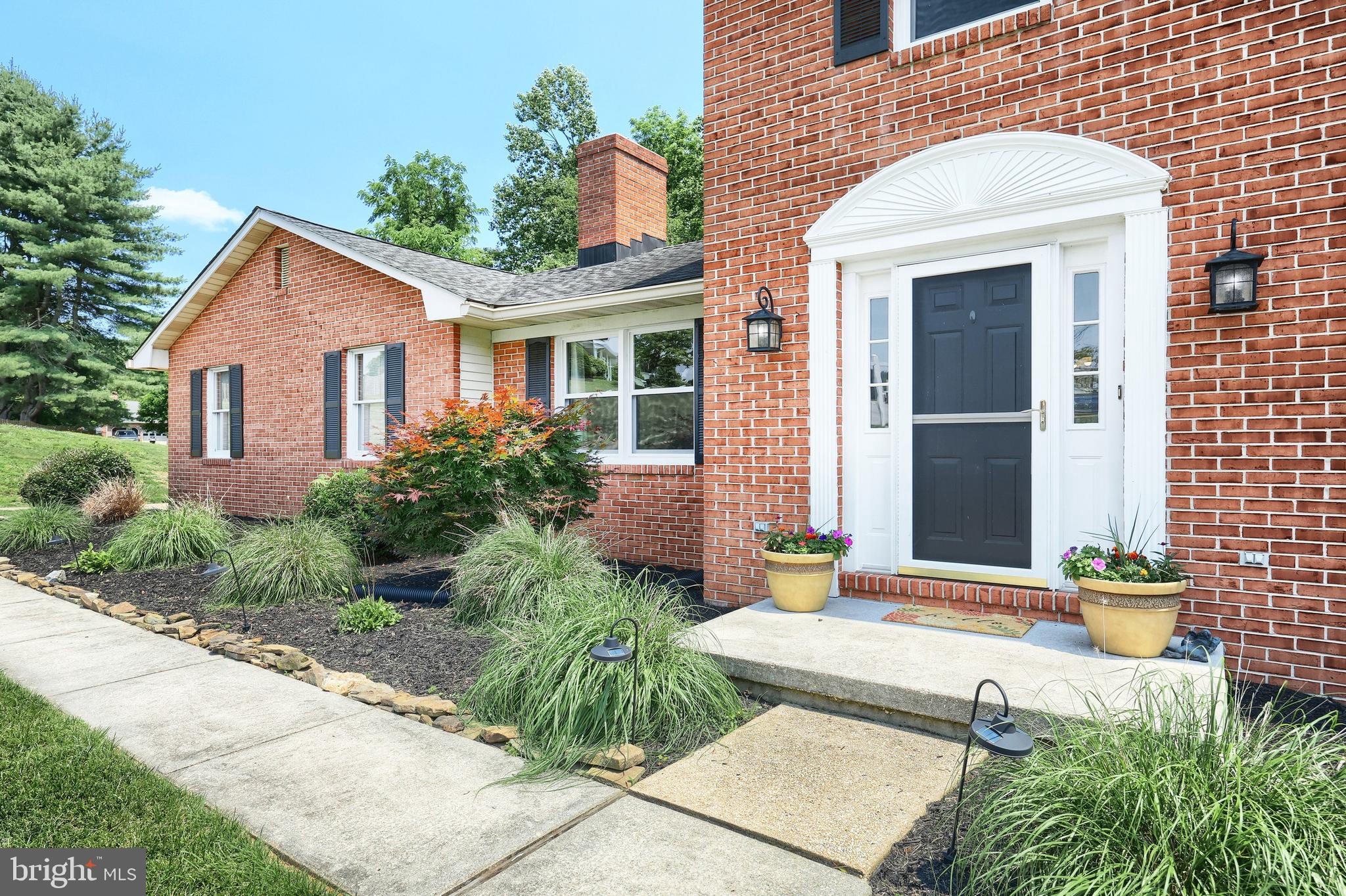 GREENFIELDS - Residential