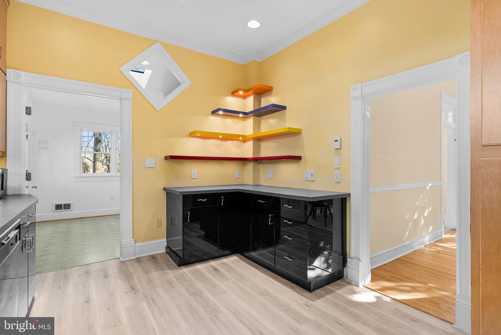 CHARLTON HEIGHTS - Residential