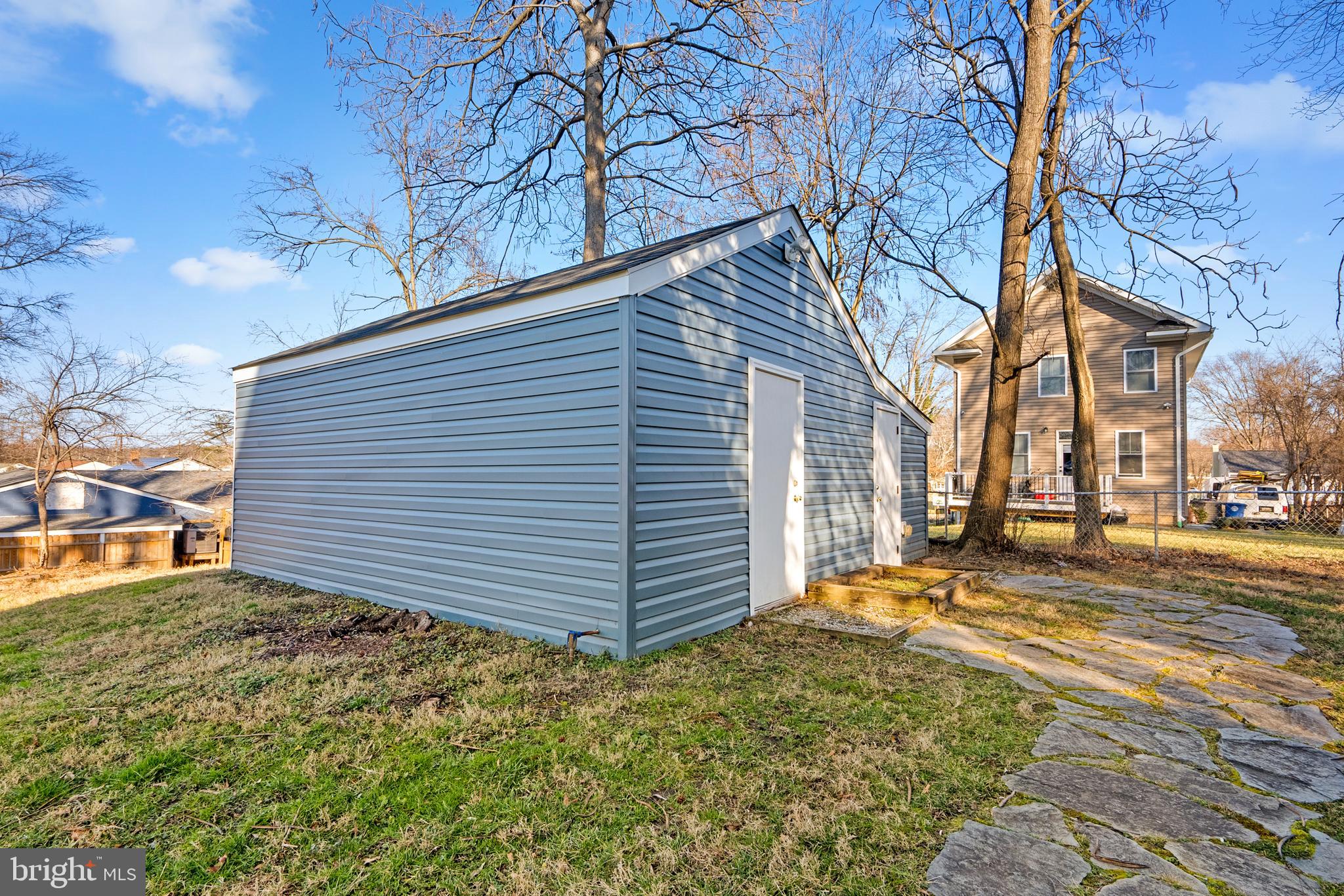 CHARLTON HEIGHTS - Residential