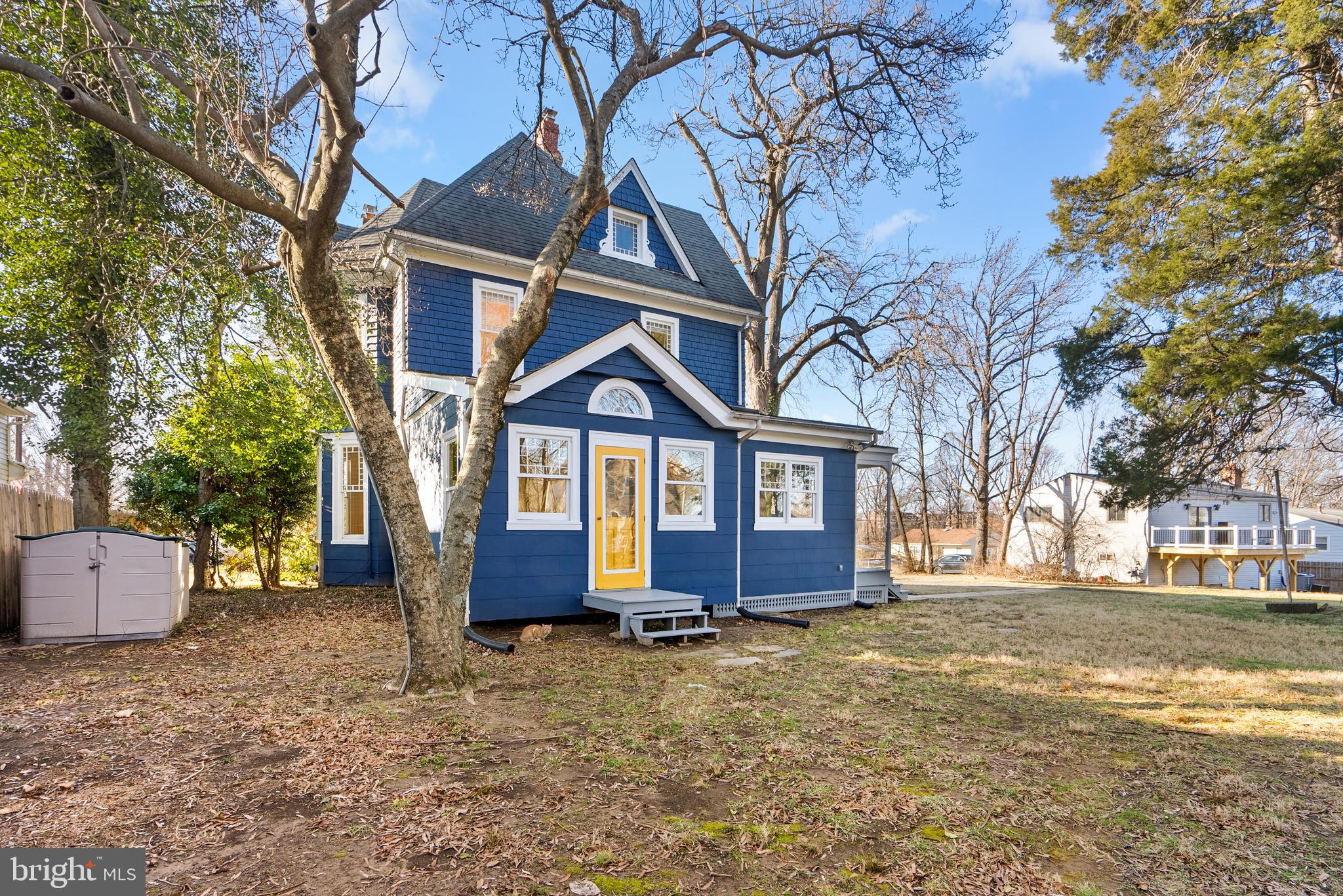 CHARLTON HEIGHTS - Residential