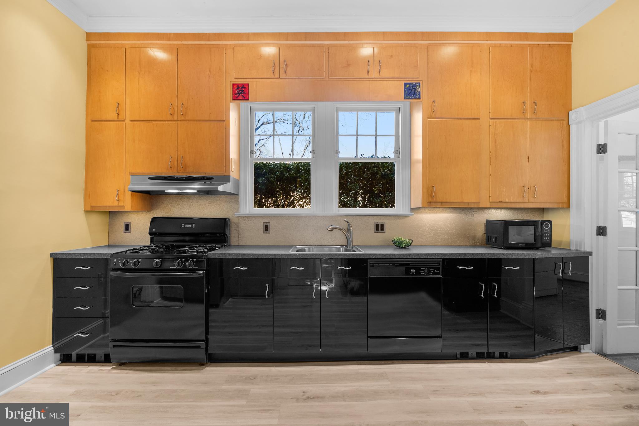 CHARLTON HEIGHTS - Residential