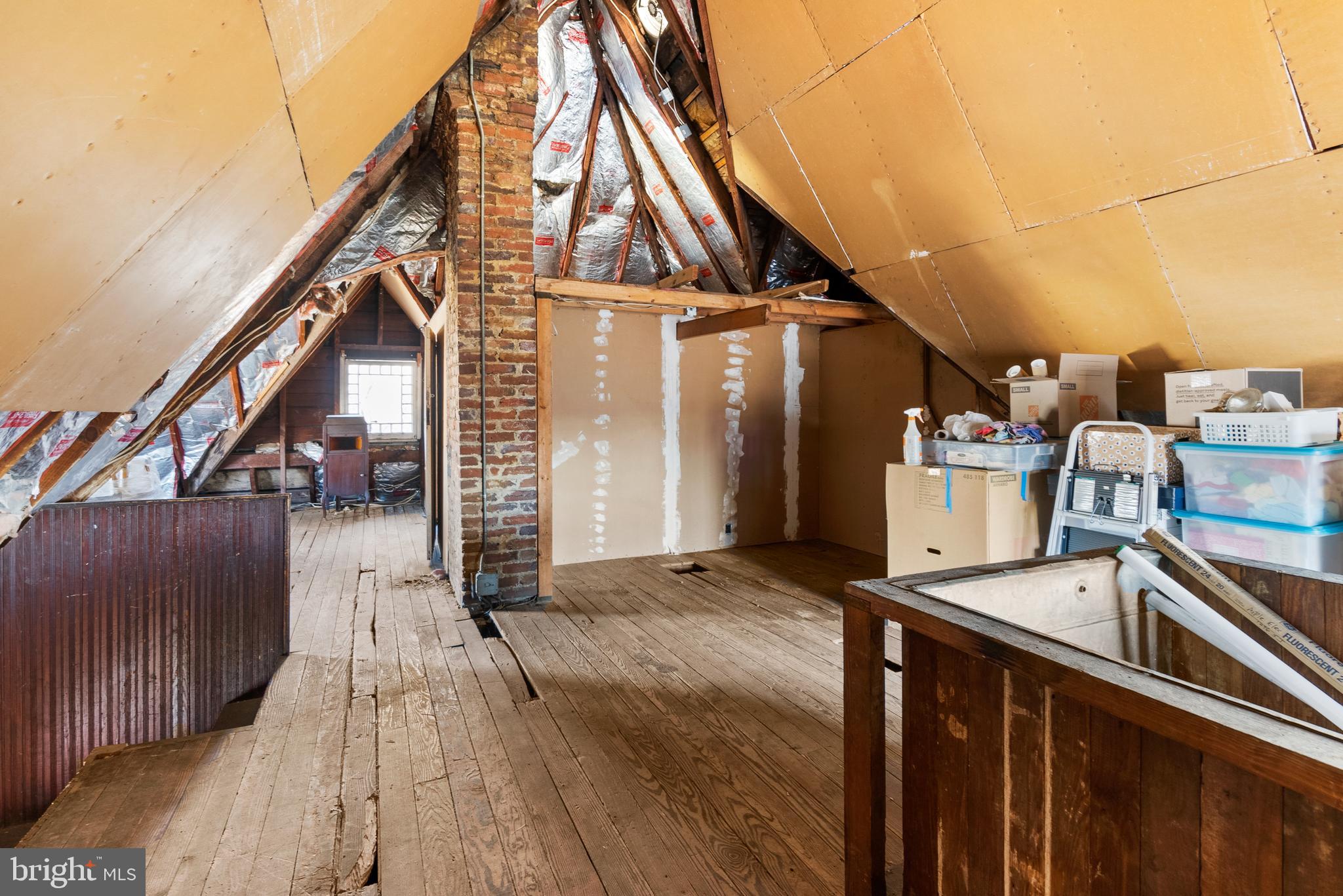 CHARLTON HEIGHTS - Residential