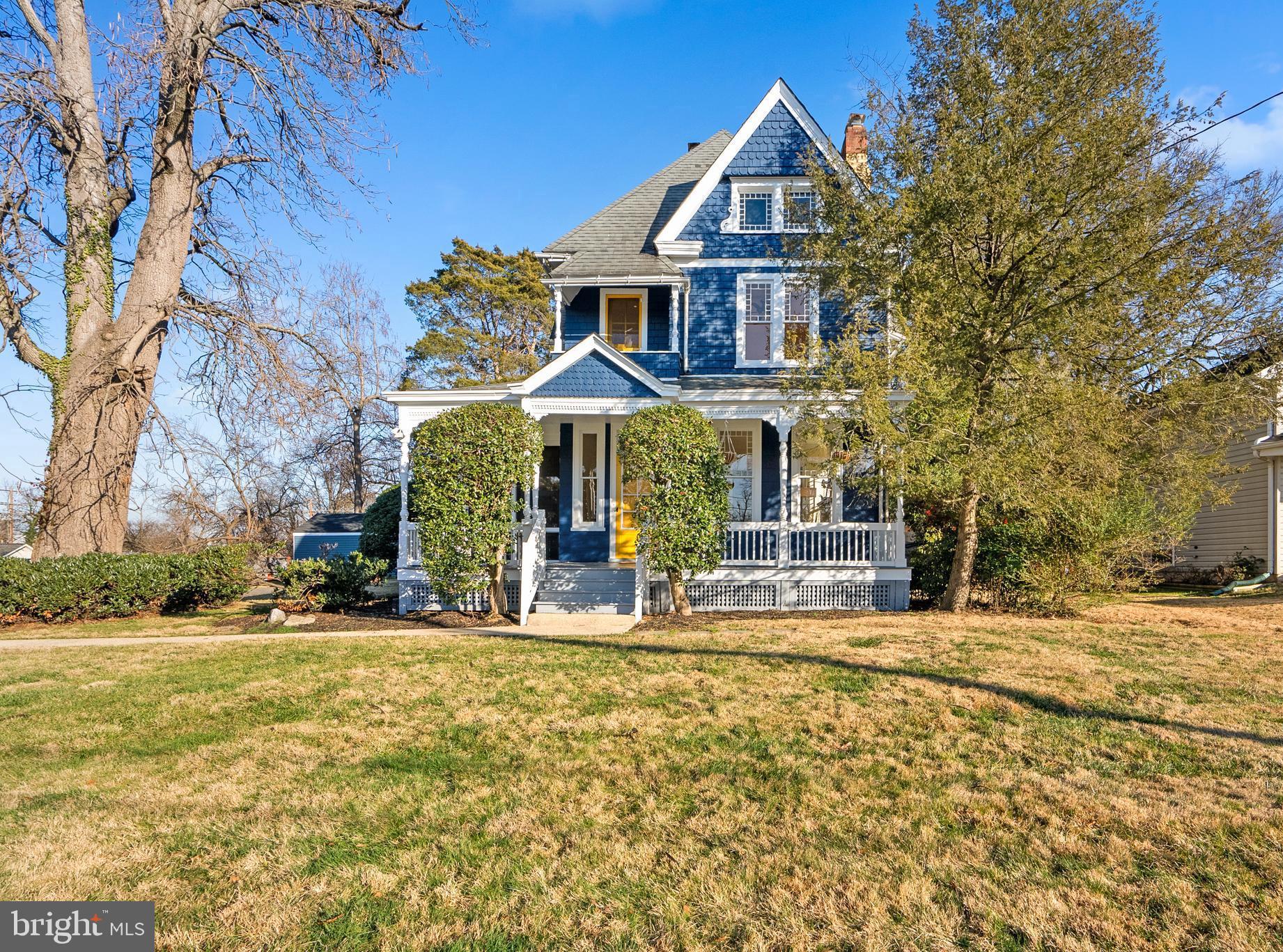 CHARLTON HEIGHTS - Residential