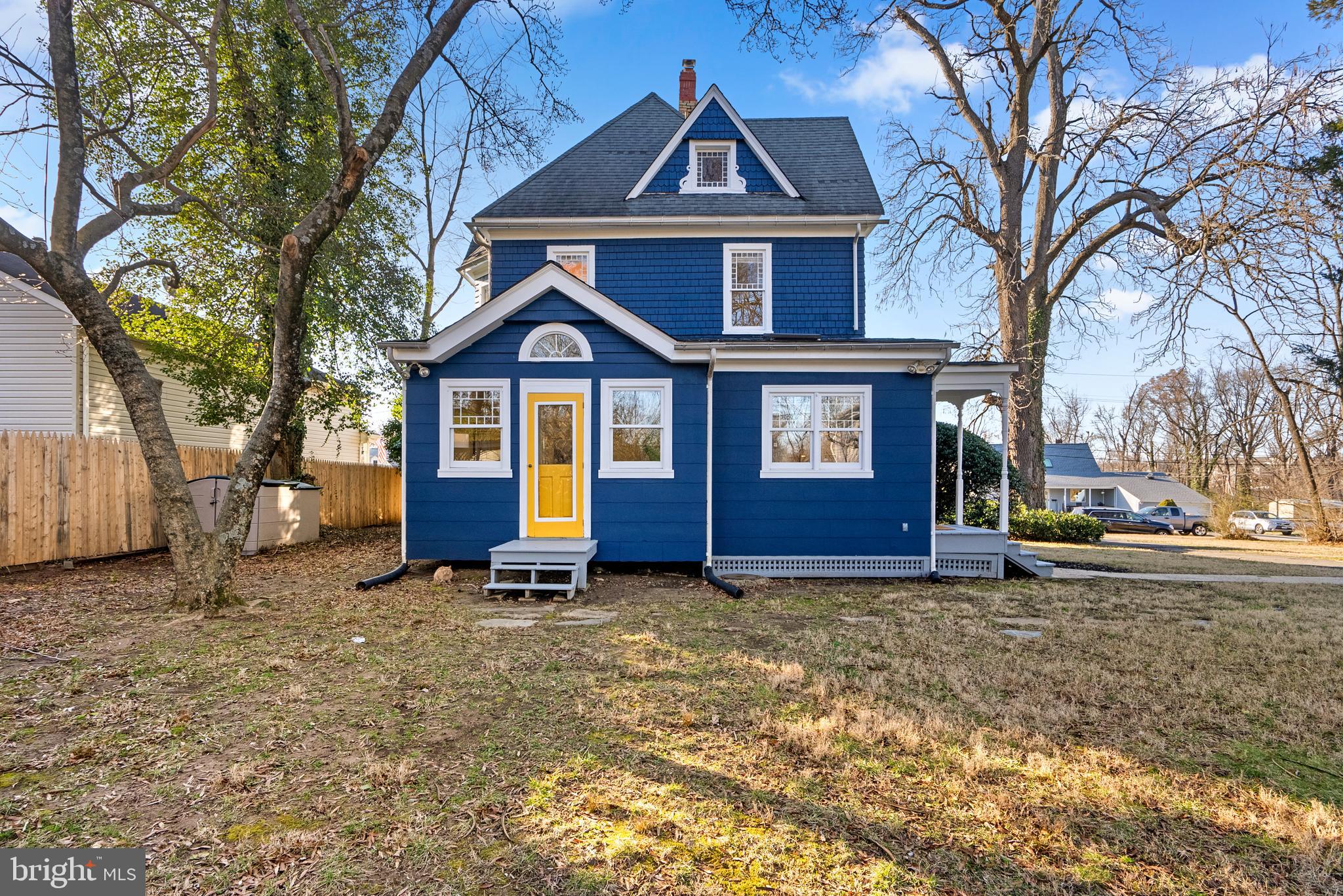 CHARLTON HEIGHTS - Residential