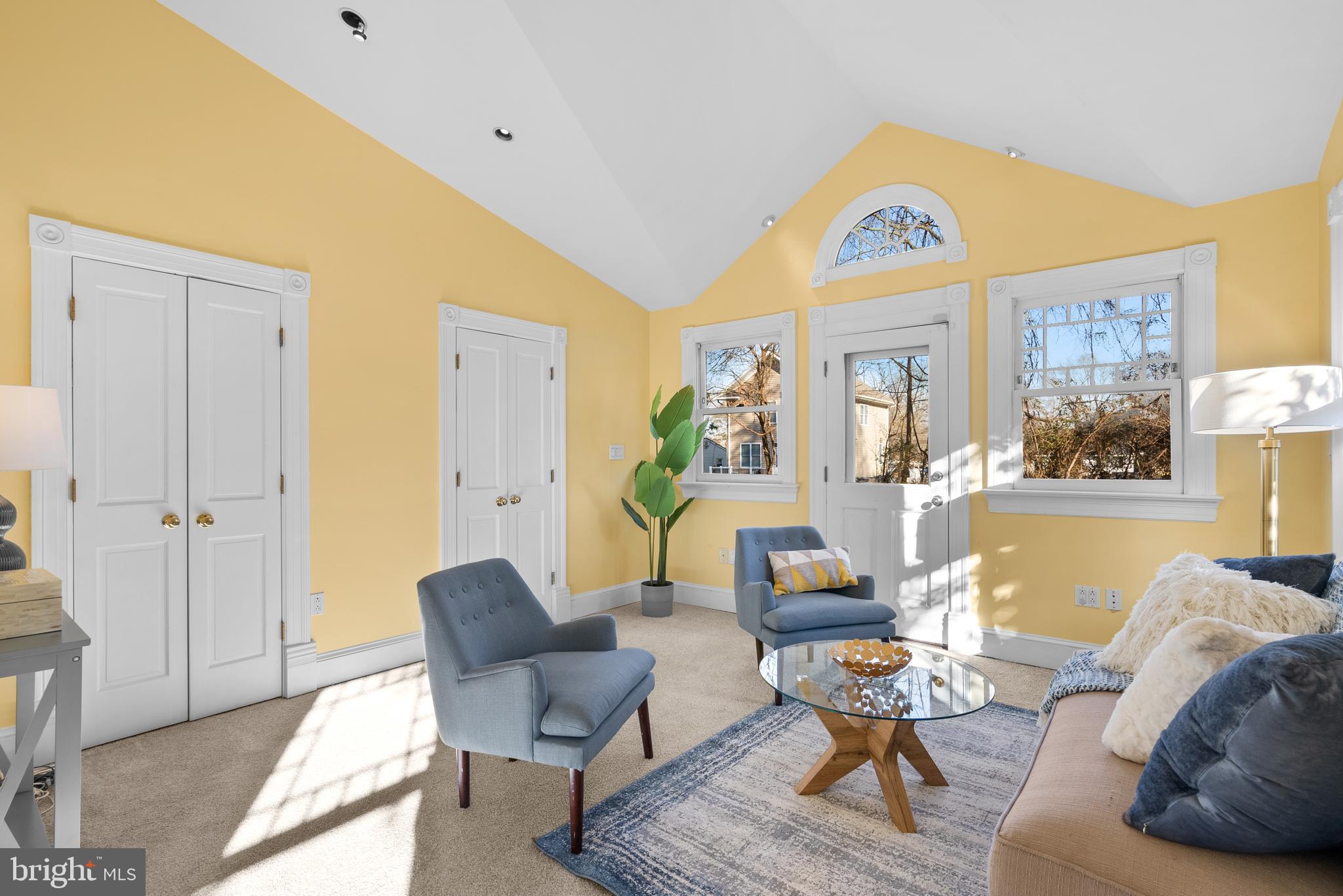 CHARLTON HEIGHTS - Residential