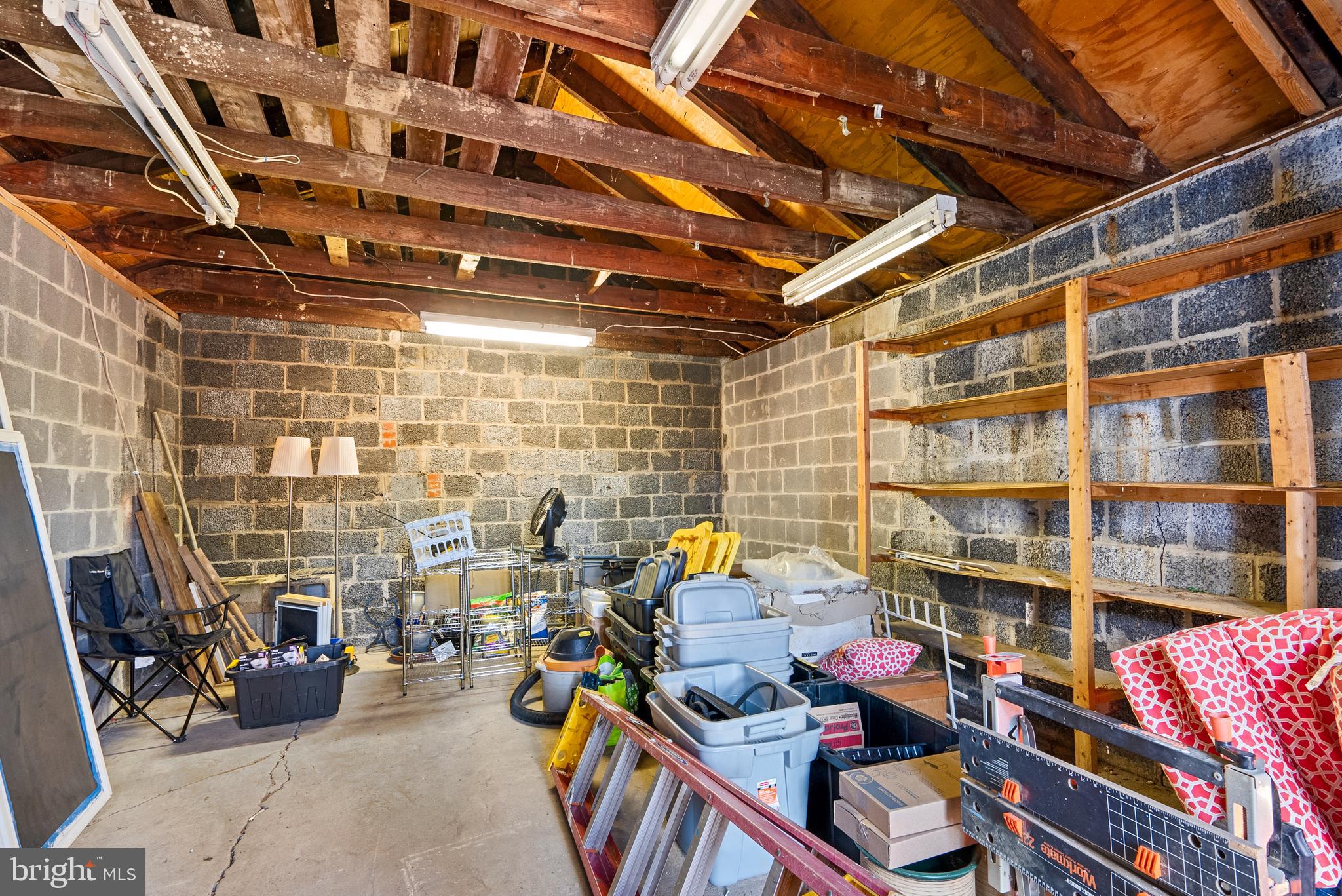 CHARLTON HEIGHTS - Residential