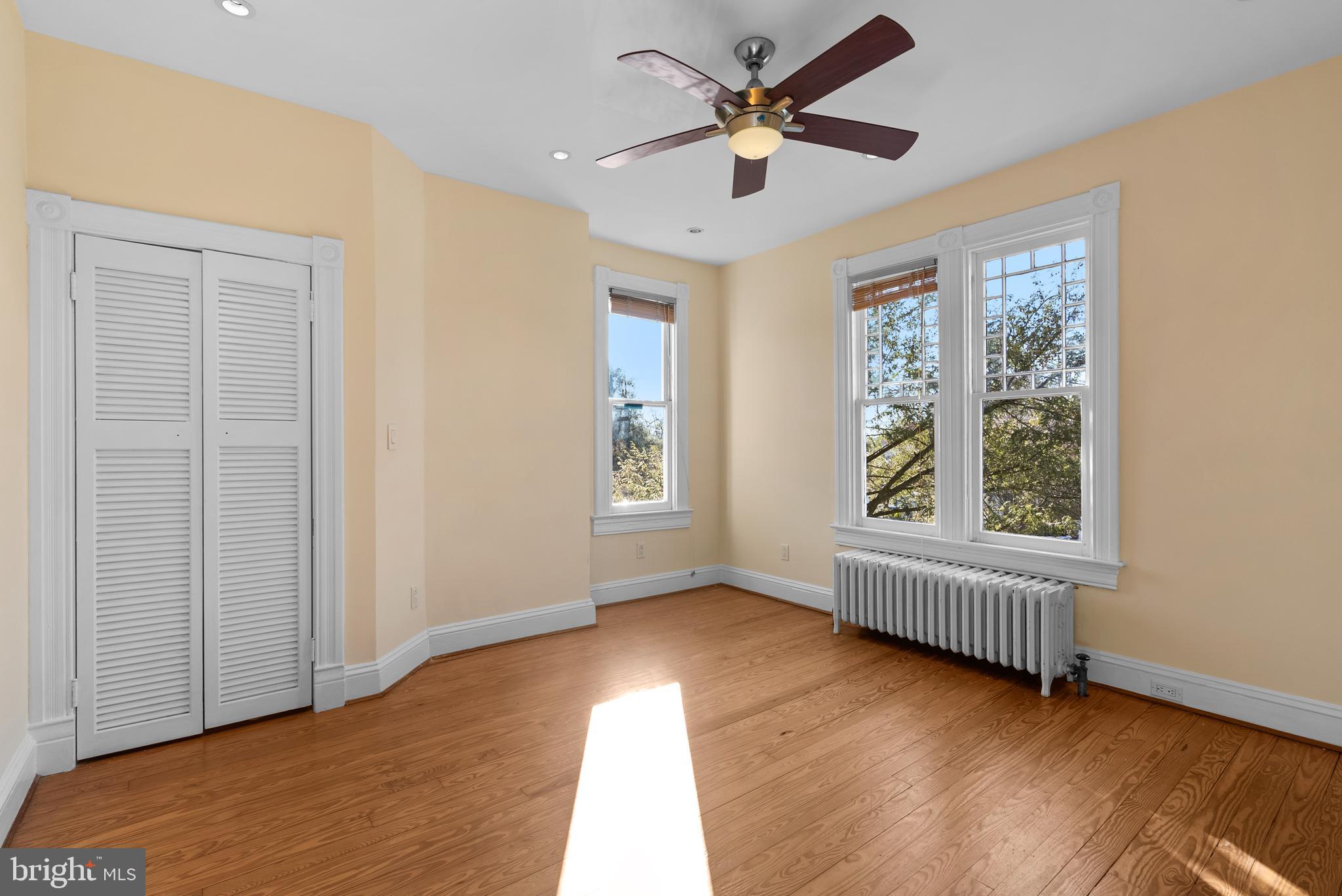 CHARLTON HEIGHTS - Residential