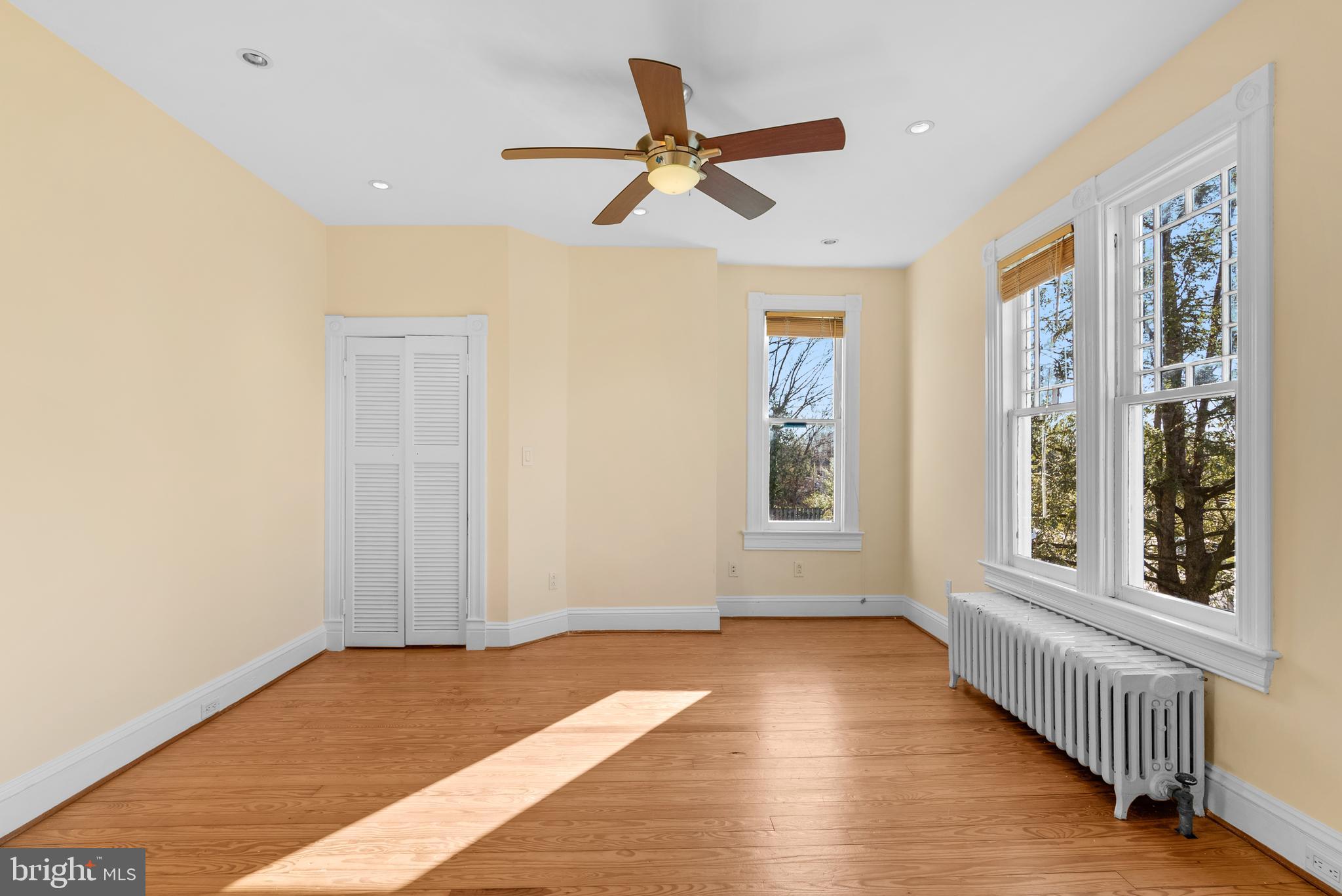 CHARLTON HEIGHTS - Residential