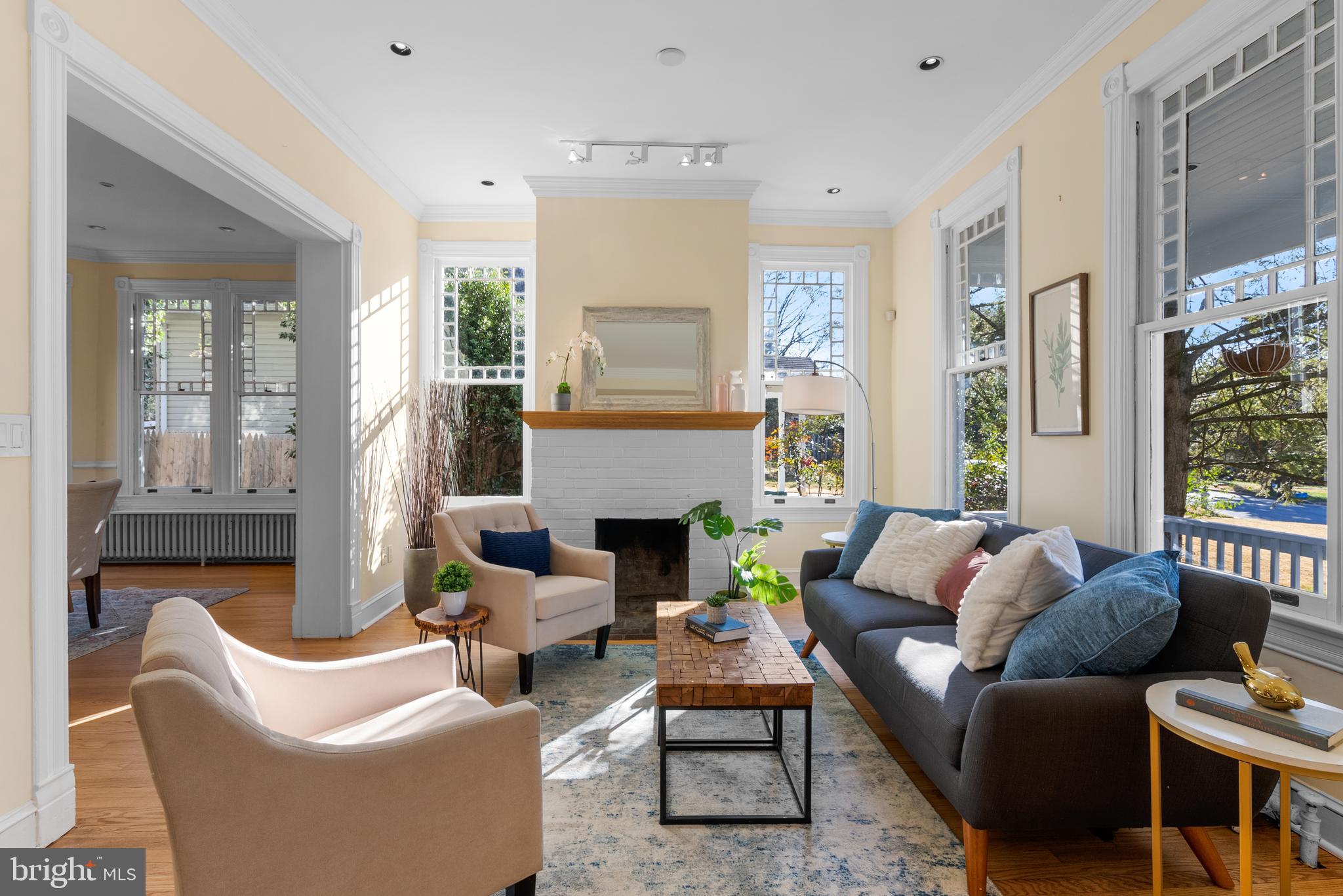 CHARLTON HEIGHTS - Residential