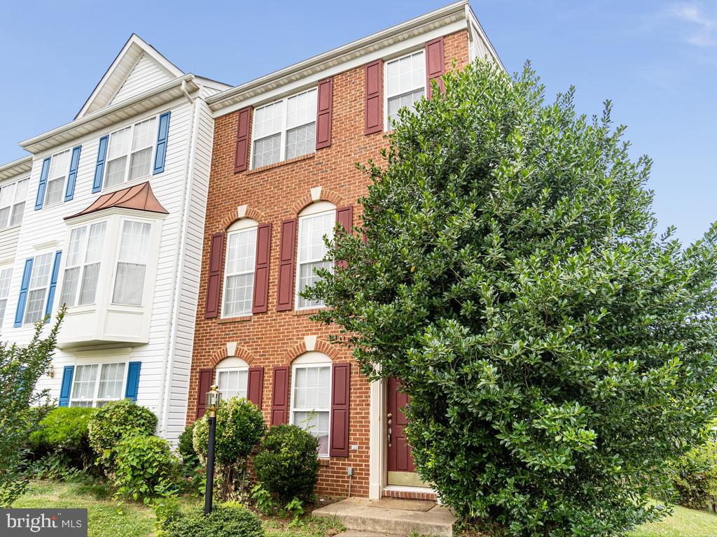 WOODBRIDGE - Residential